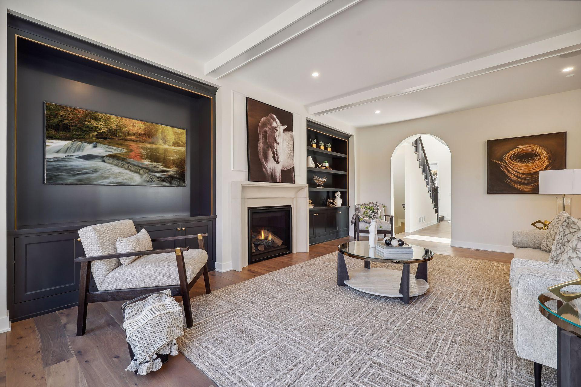 124 Chicago Avenue N