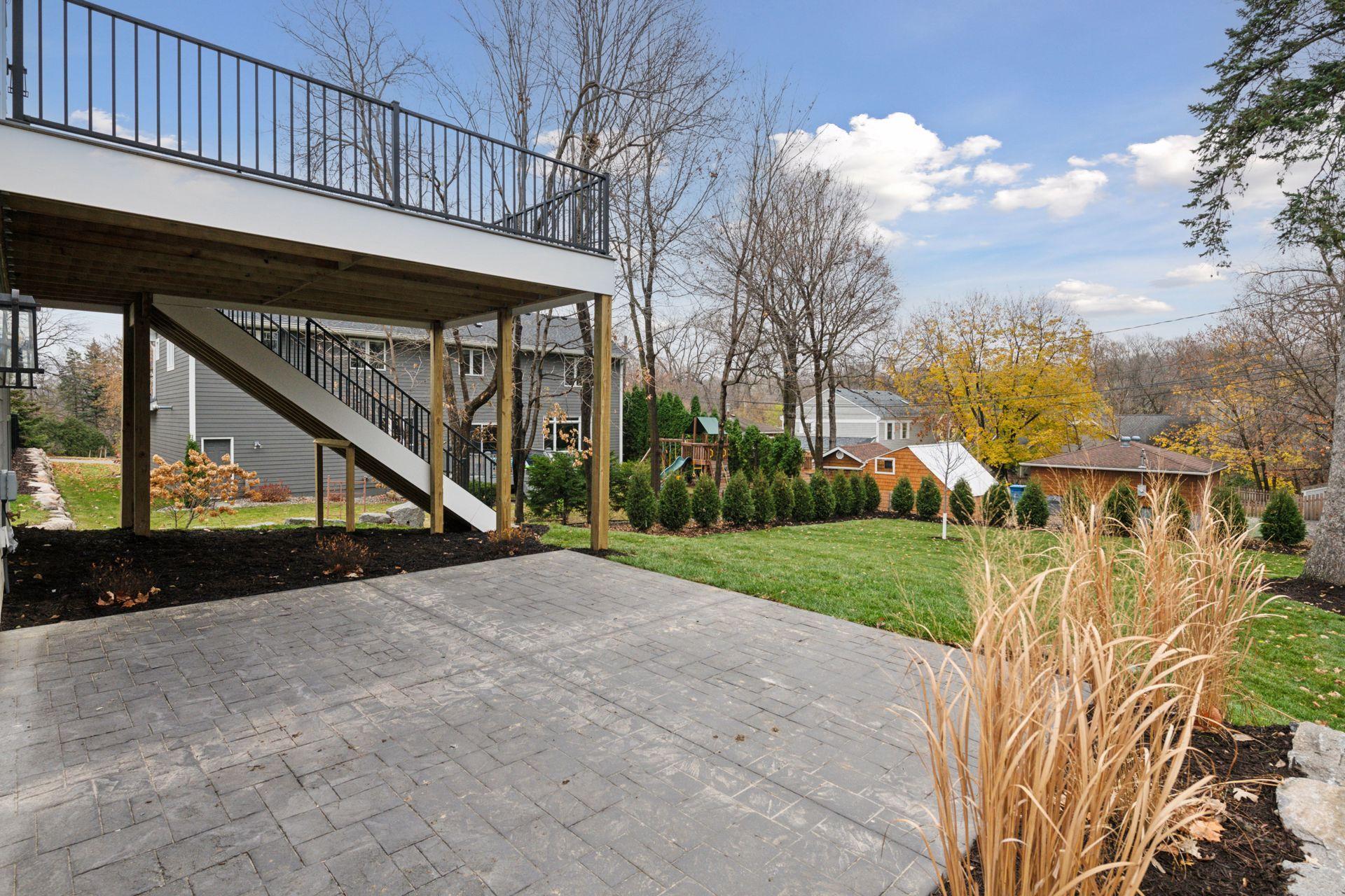 124 Chicago Avenue N