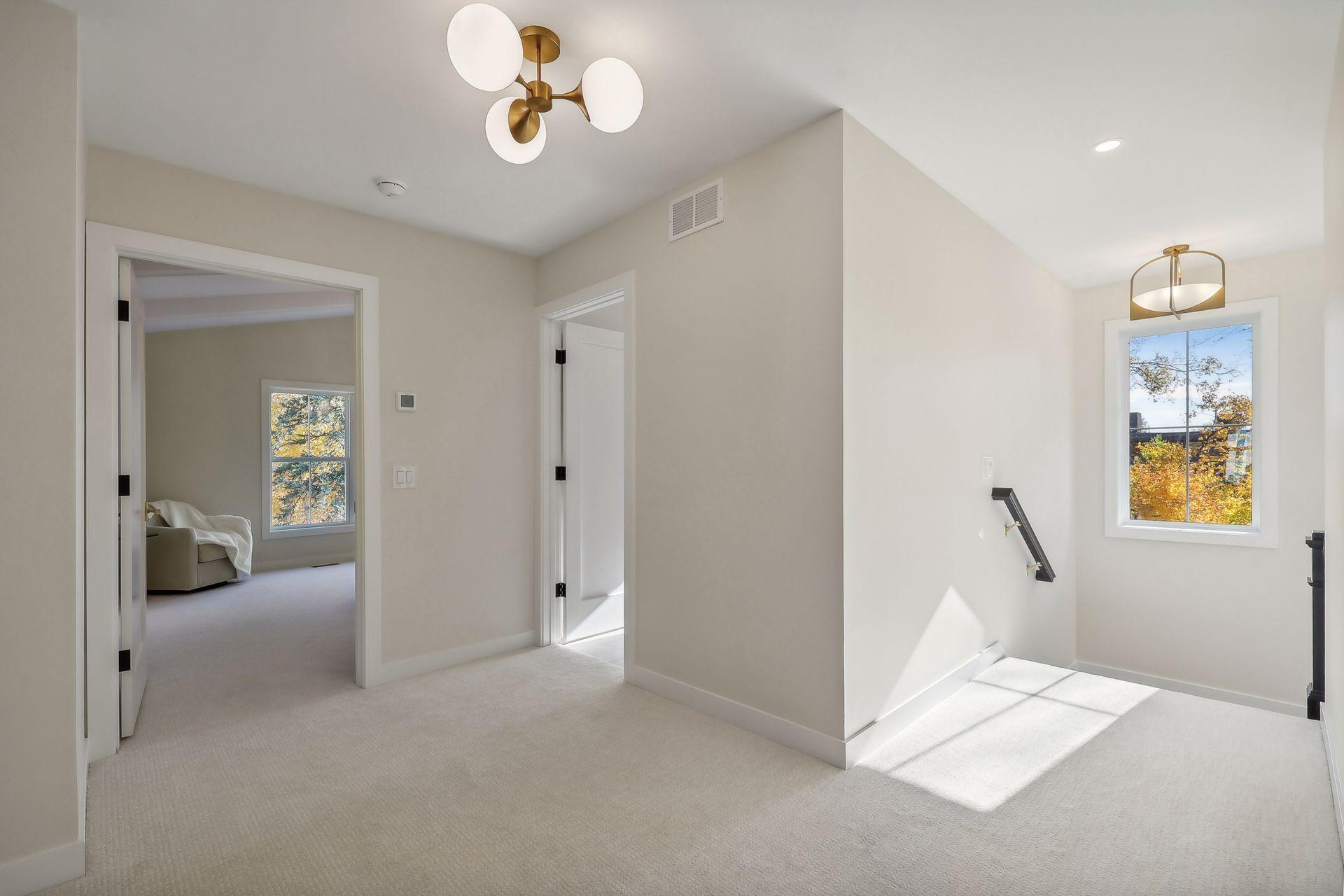 124 Chicago Avenue N