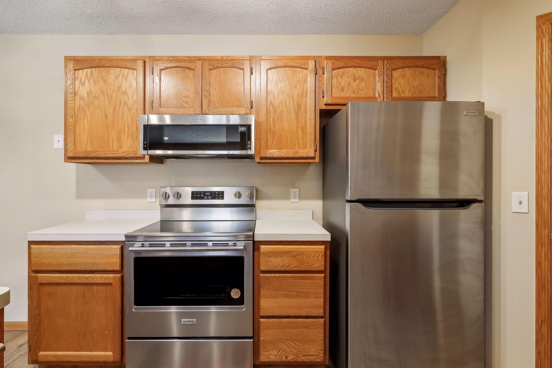 2437 E 117th Street Unit: 14