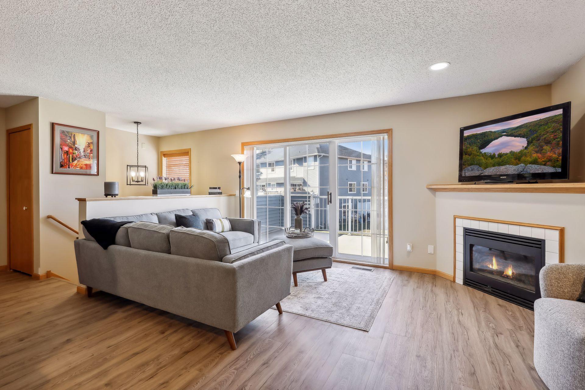 2437 E 117th Street Unit: 14