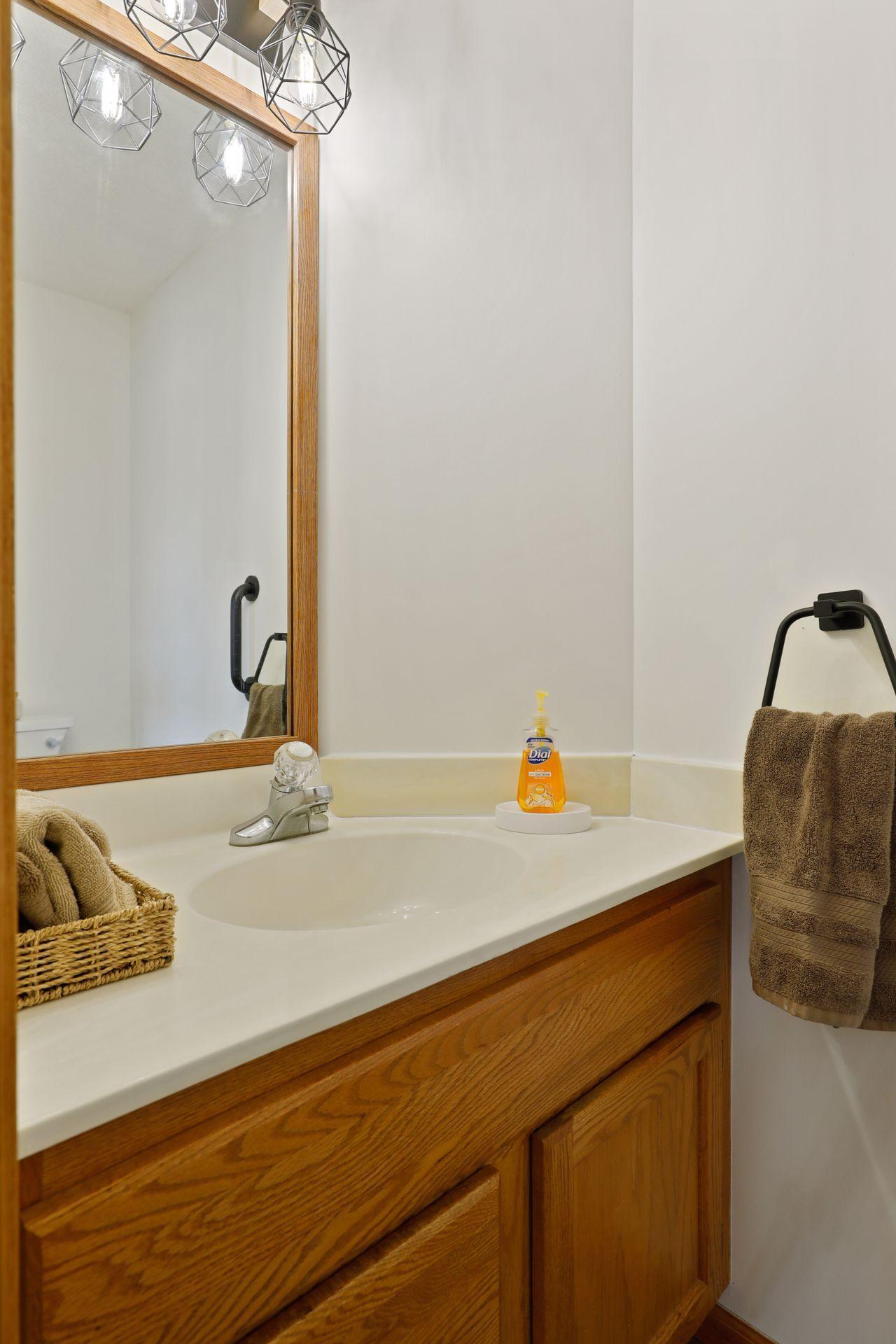 2437 E 117th Street Unit: 14