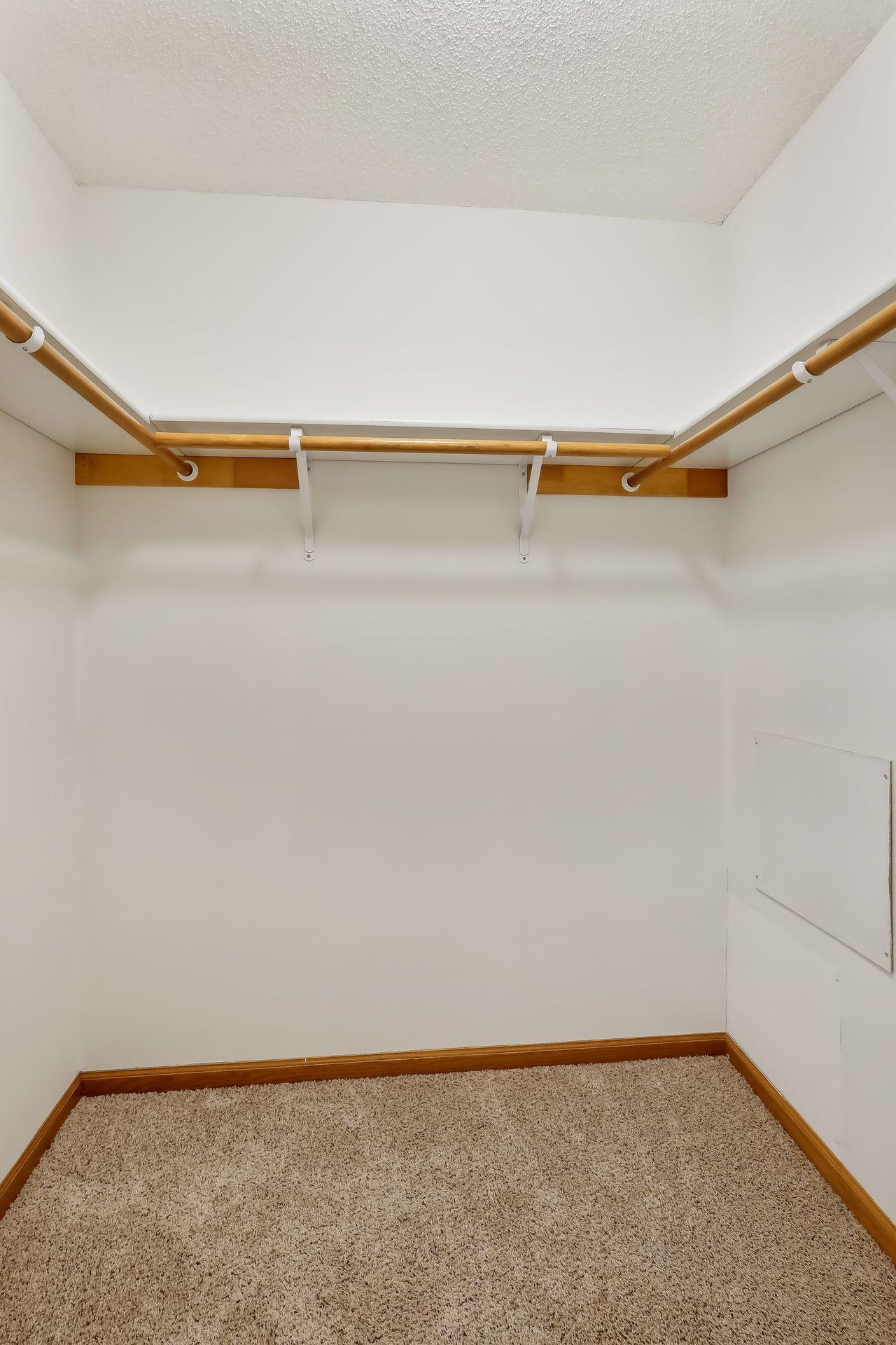 2437 E 117th Street Unit: 14