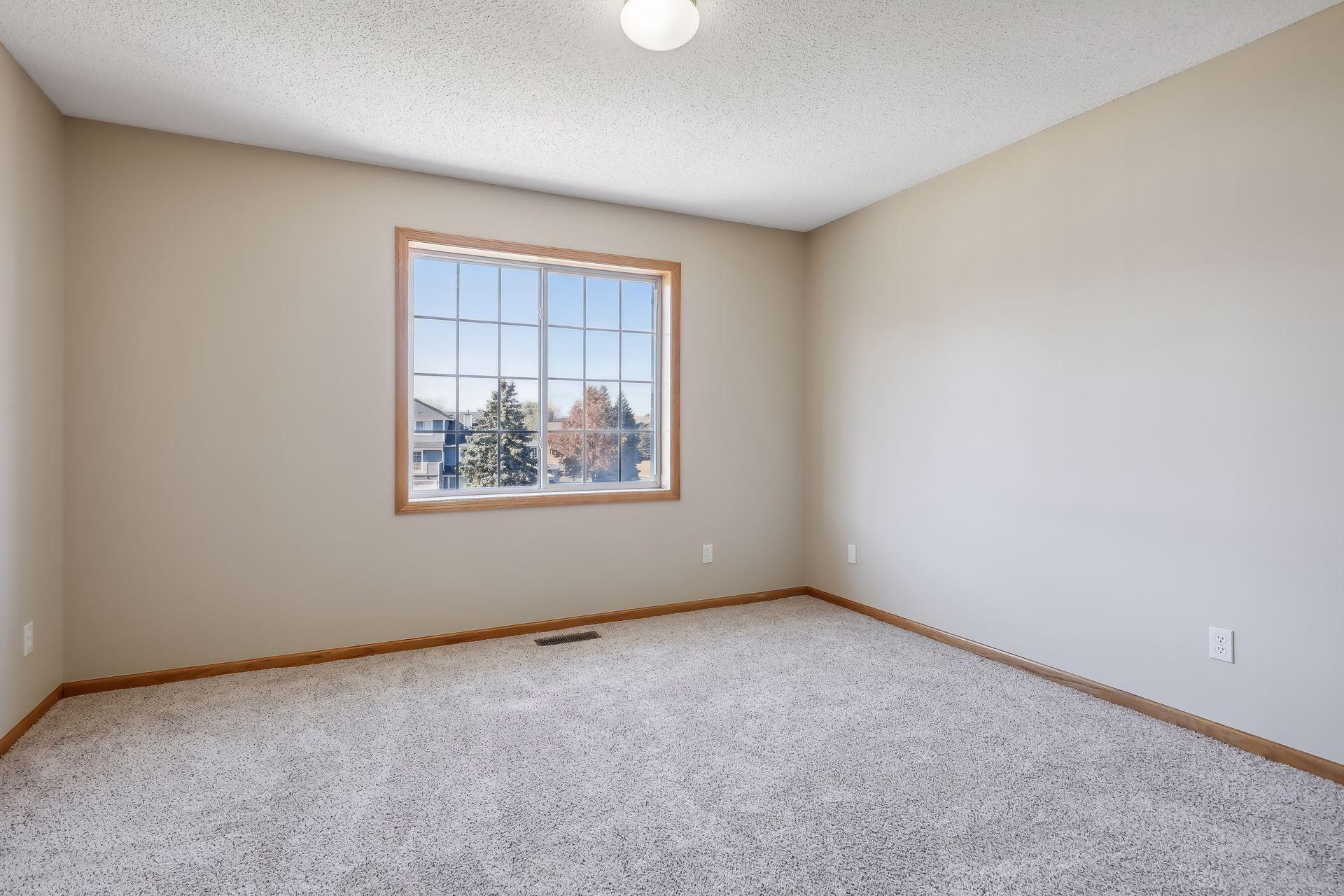 2437 E 117th Street Unit: 14