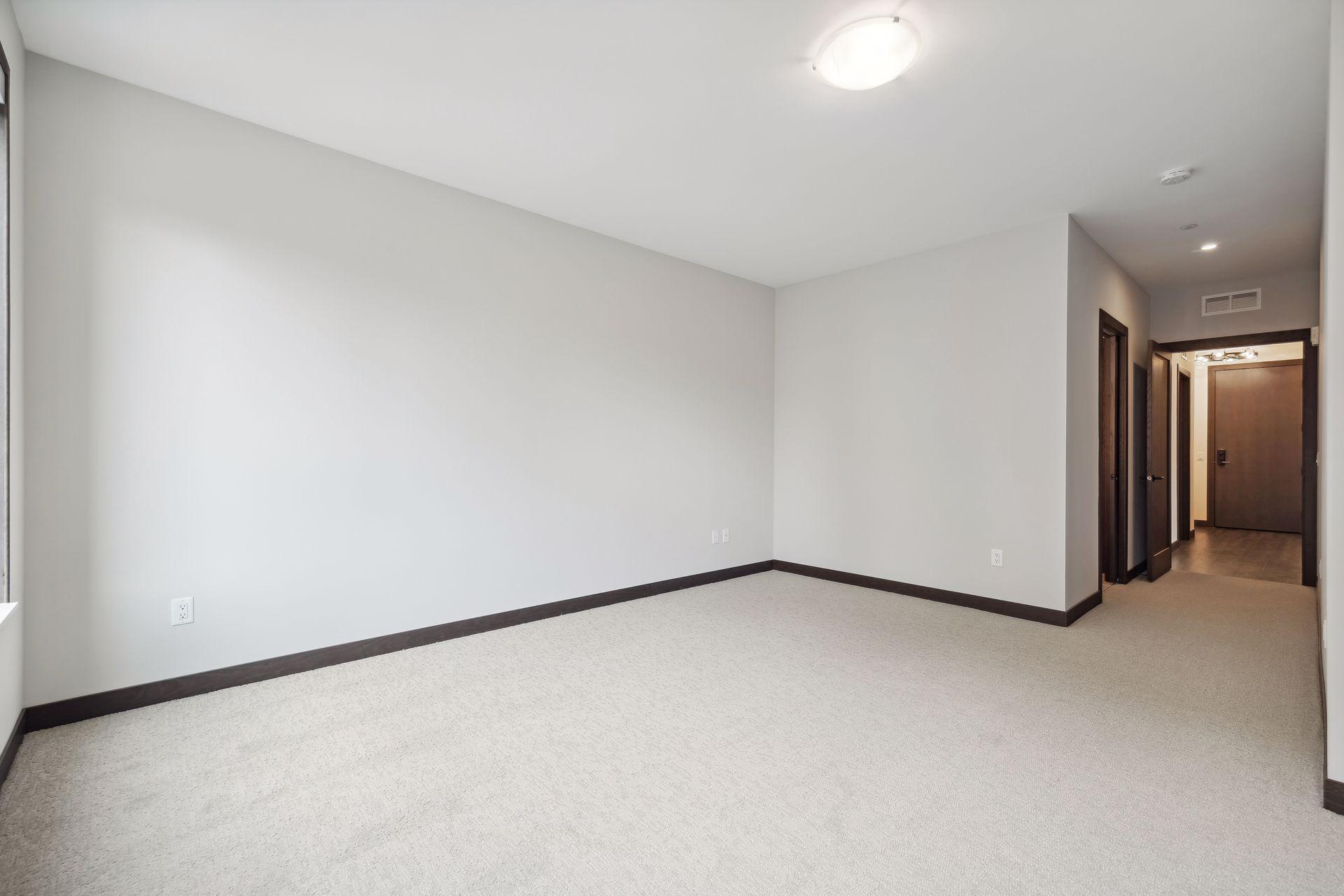 253 Lake Street E Unit: 201