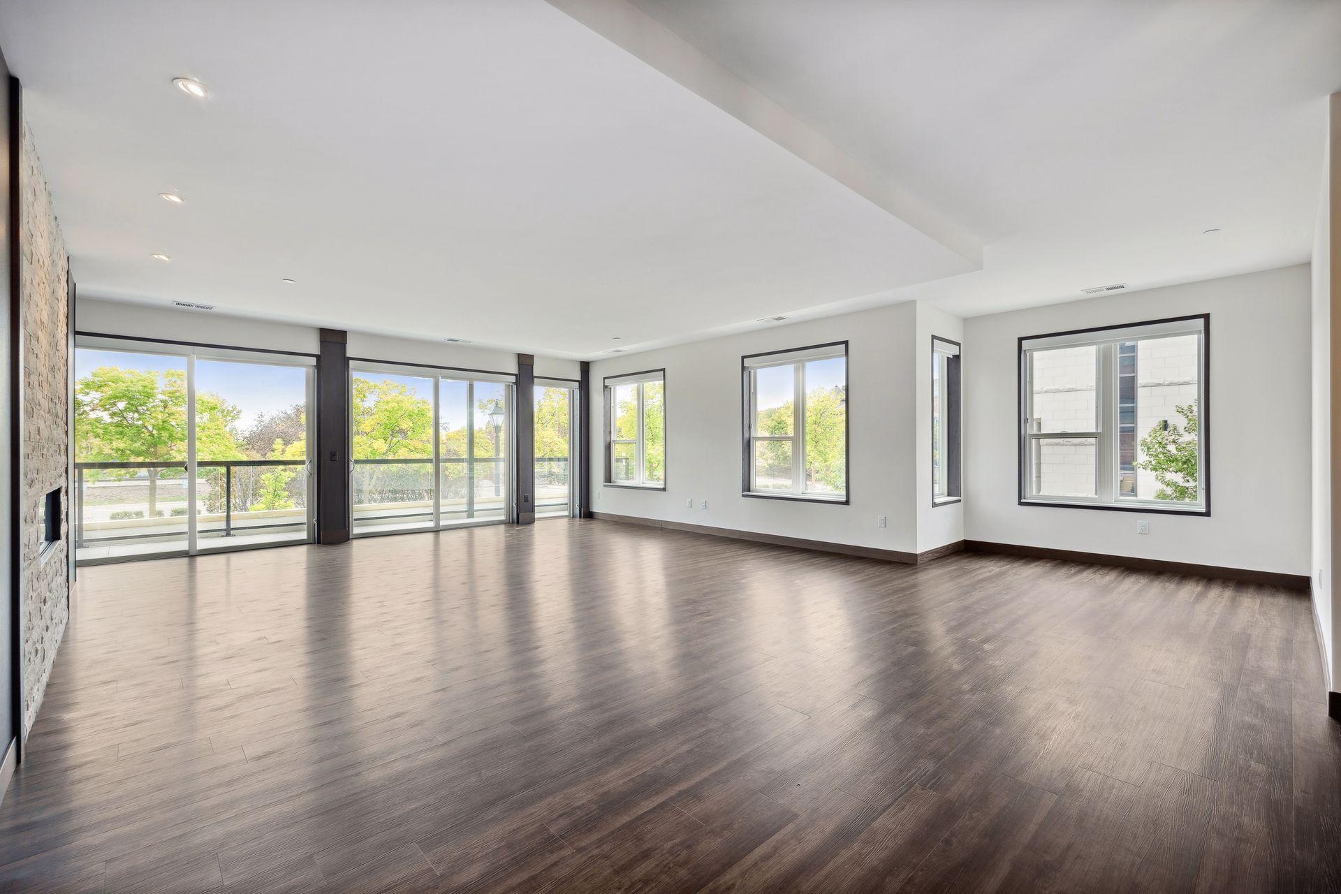 253 Lake Street E Unit: 201