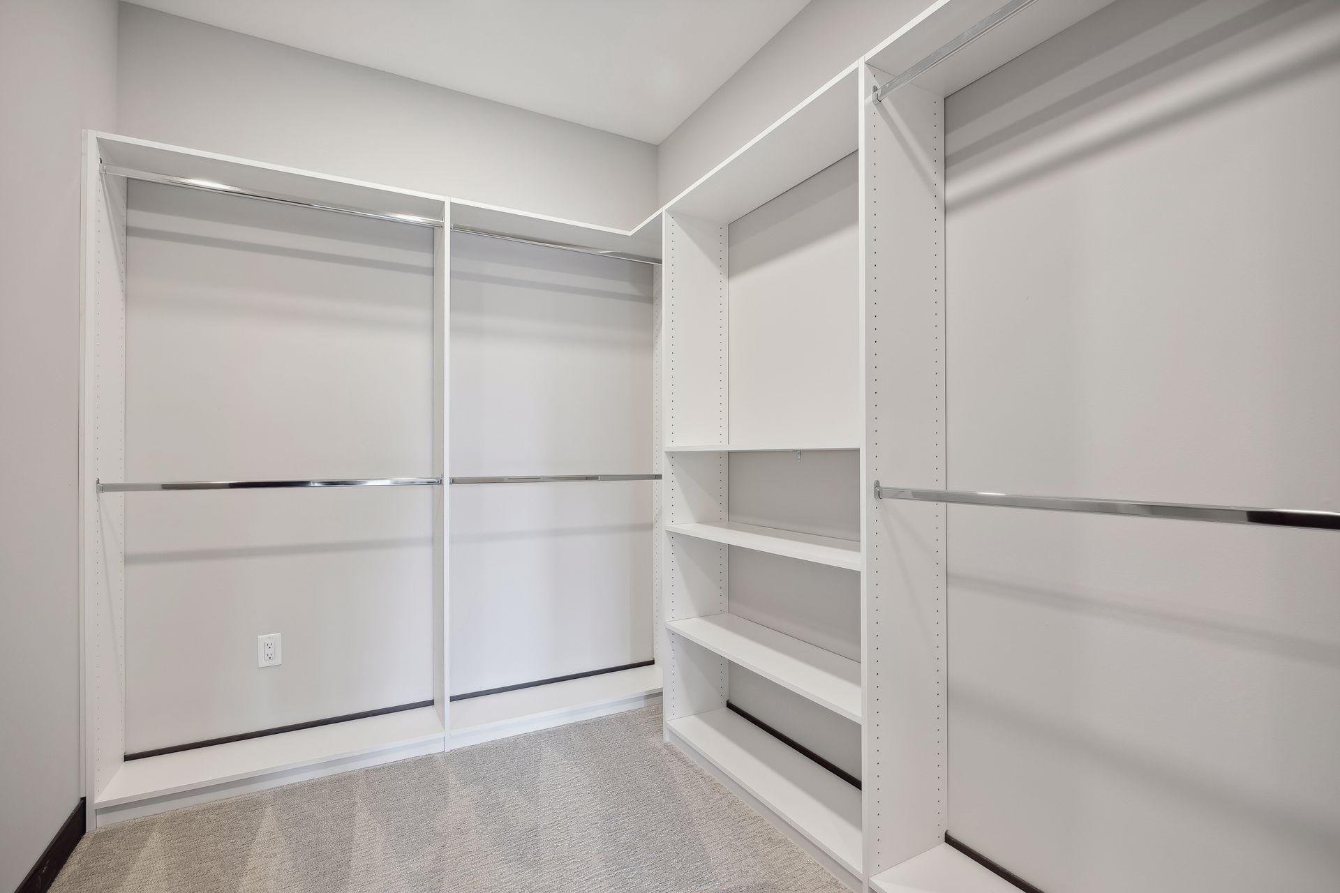 253 Lake Street E Unit: 201
