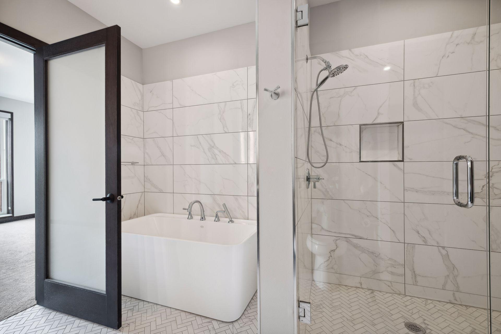 253 Lake Street E Unit: 201