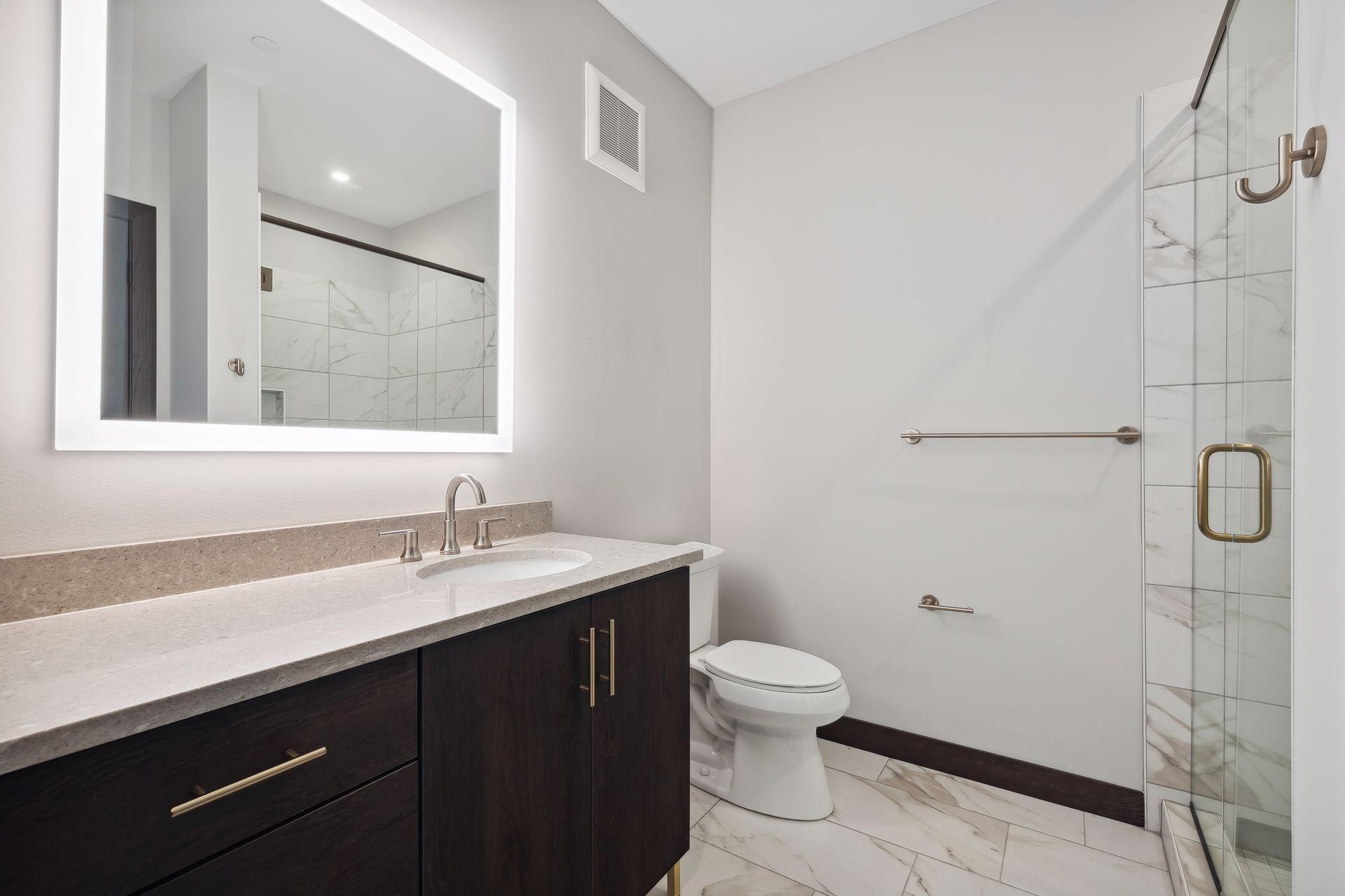 253 Lake Street E Unit: 201