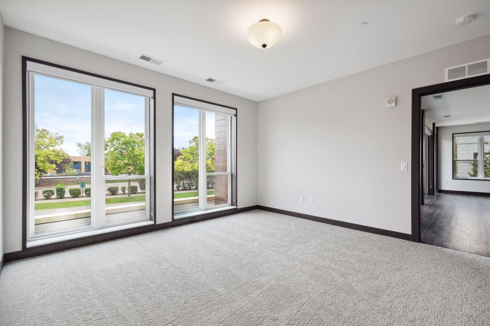 253 Lake Street E Unit: 201