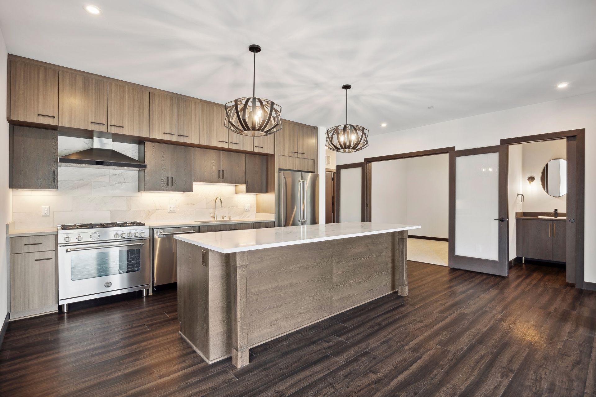 253 Lake Street E Unit: 201