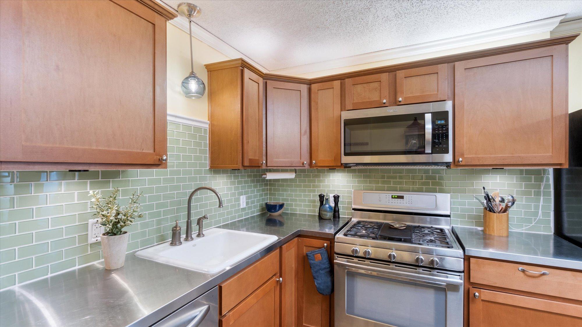 2012 Washington Street NE