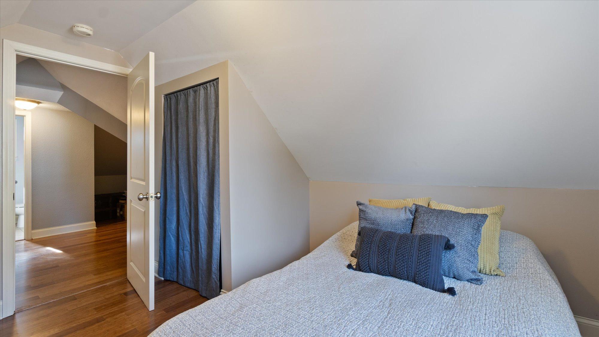 2012 Washington Street NE