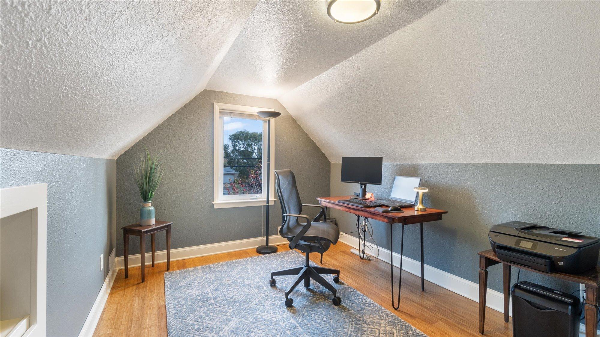 2012 Washington Street NE