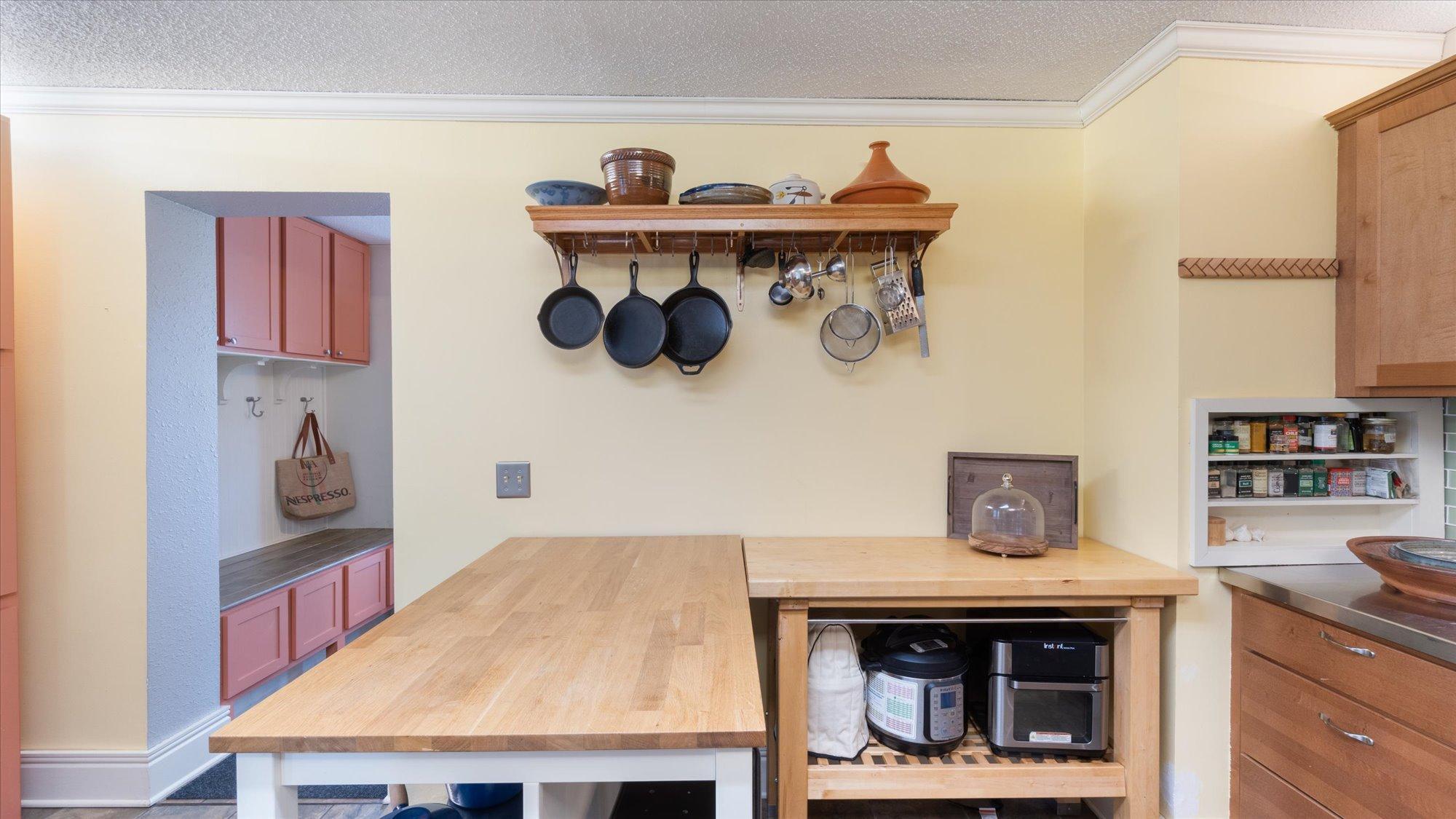 2012 Washington Street NE