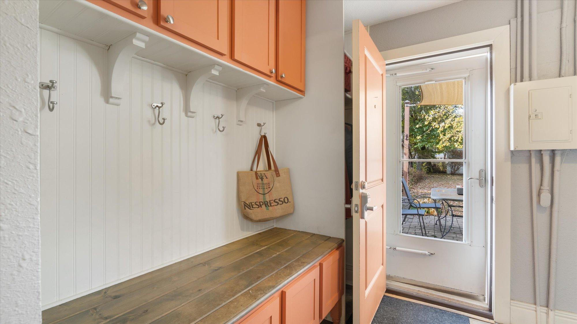 2012 Washington Street NE