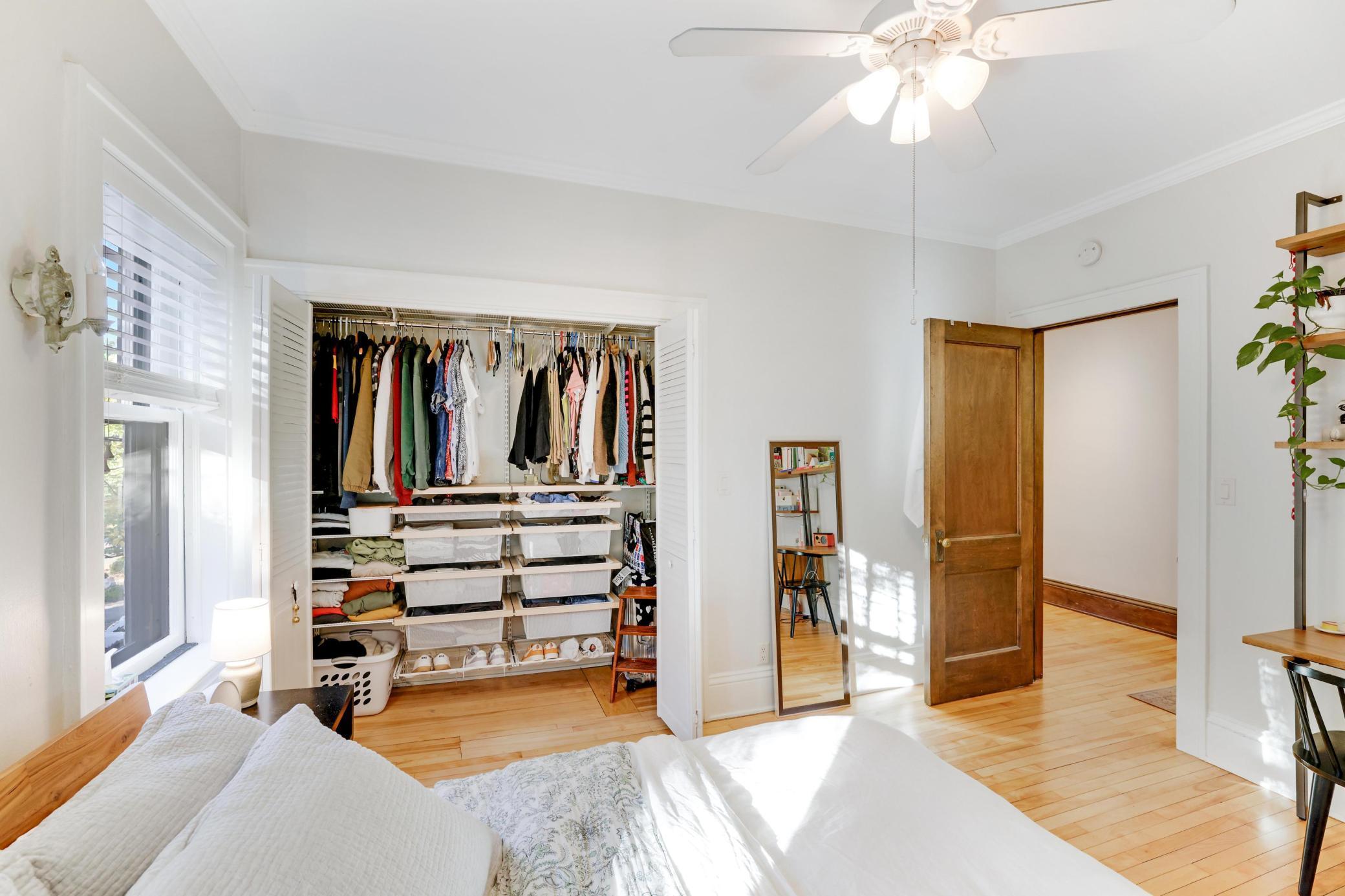 1925 Dupont Avenue S Unit: 12