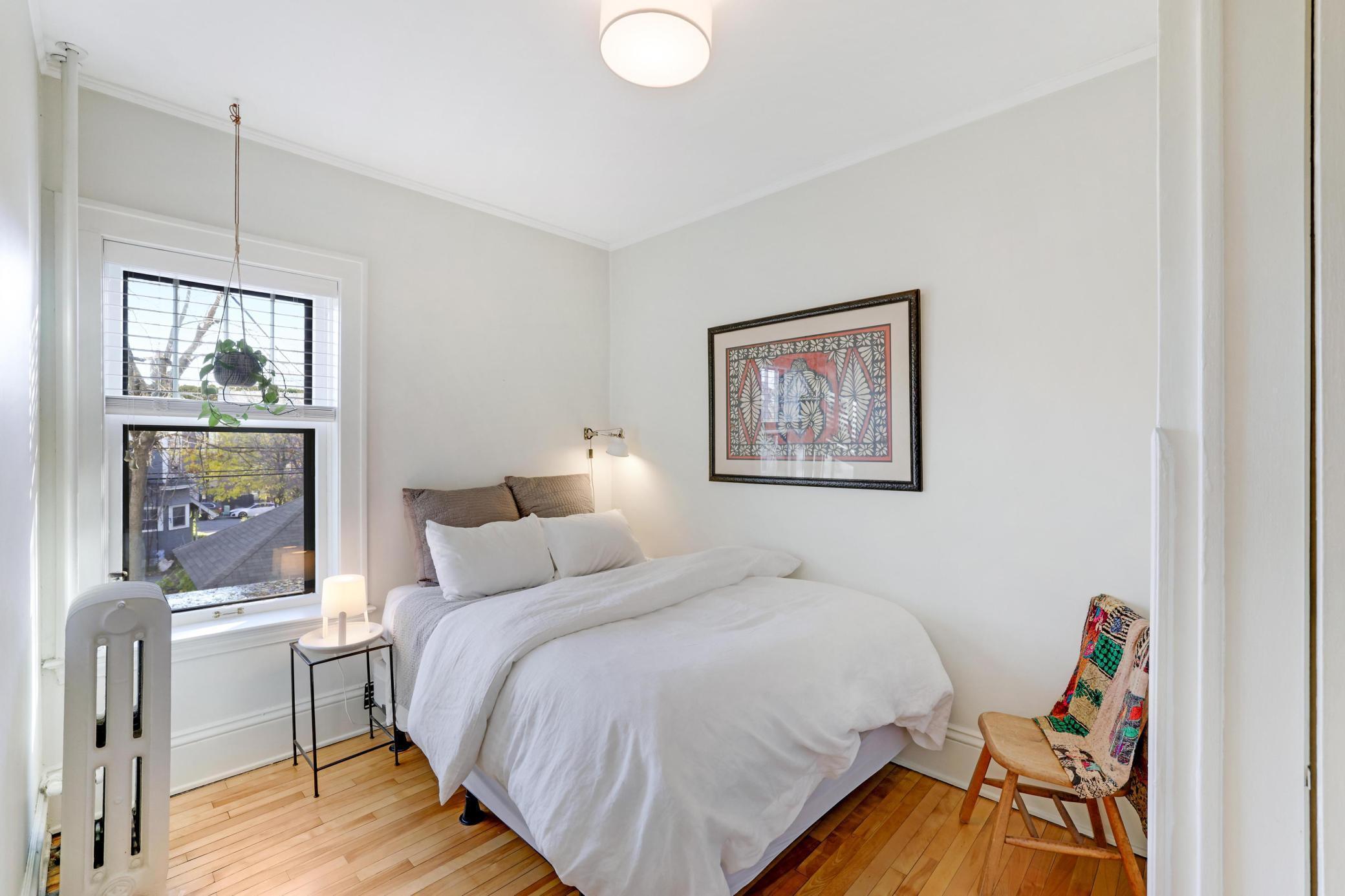 1925 Dupont Avenue S Unit: 12