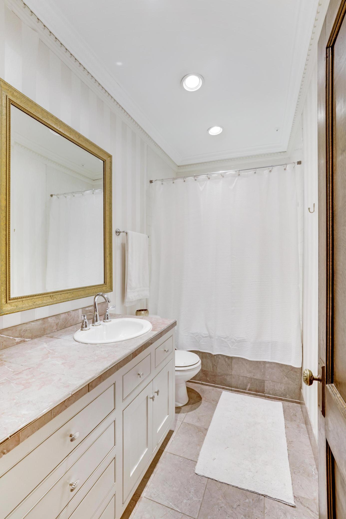 1925 Dupont Avenue S Unit: 12