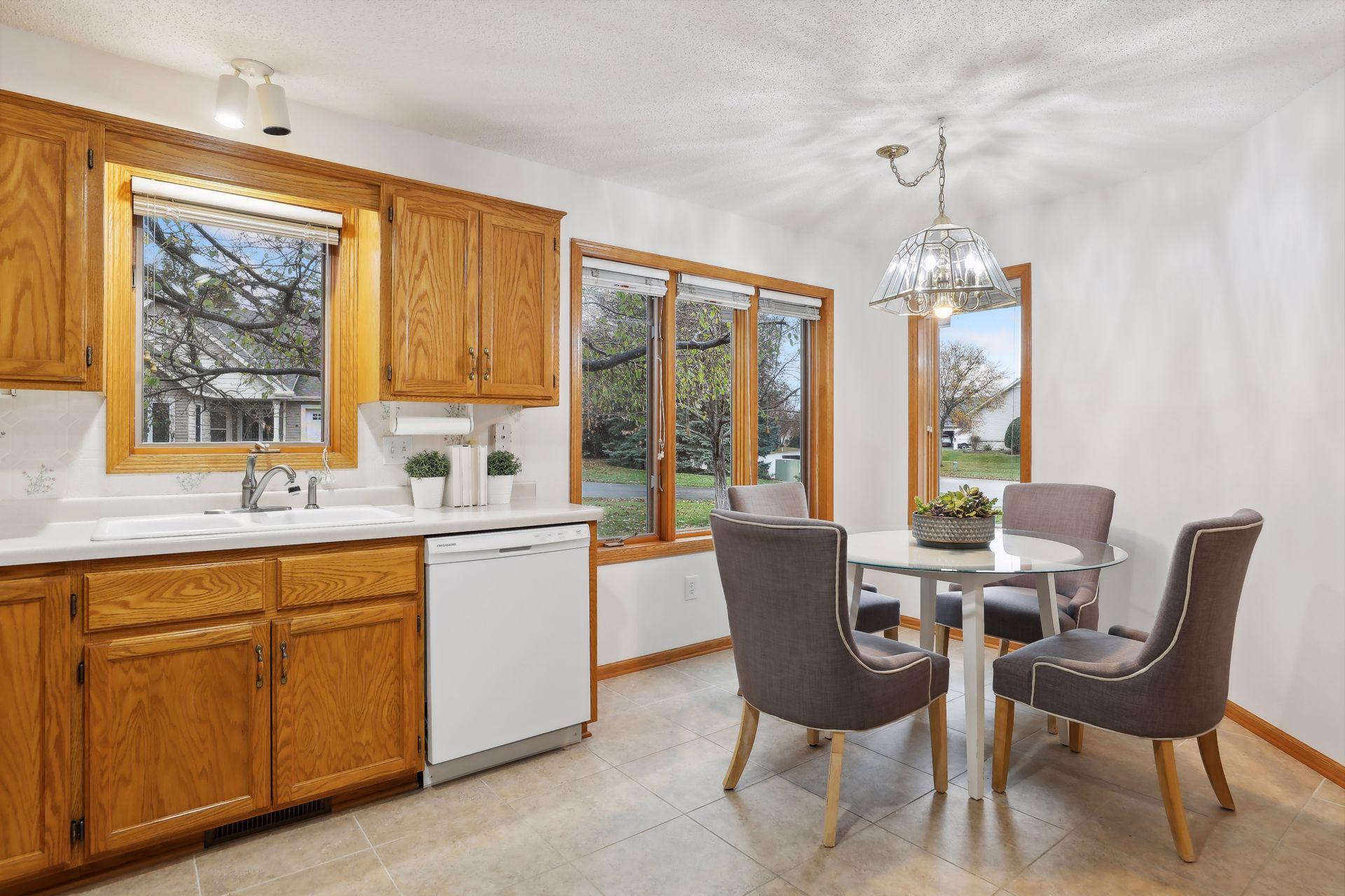 8824 Stonebrooke Trail