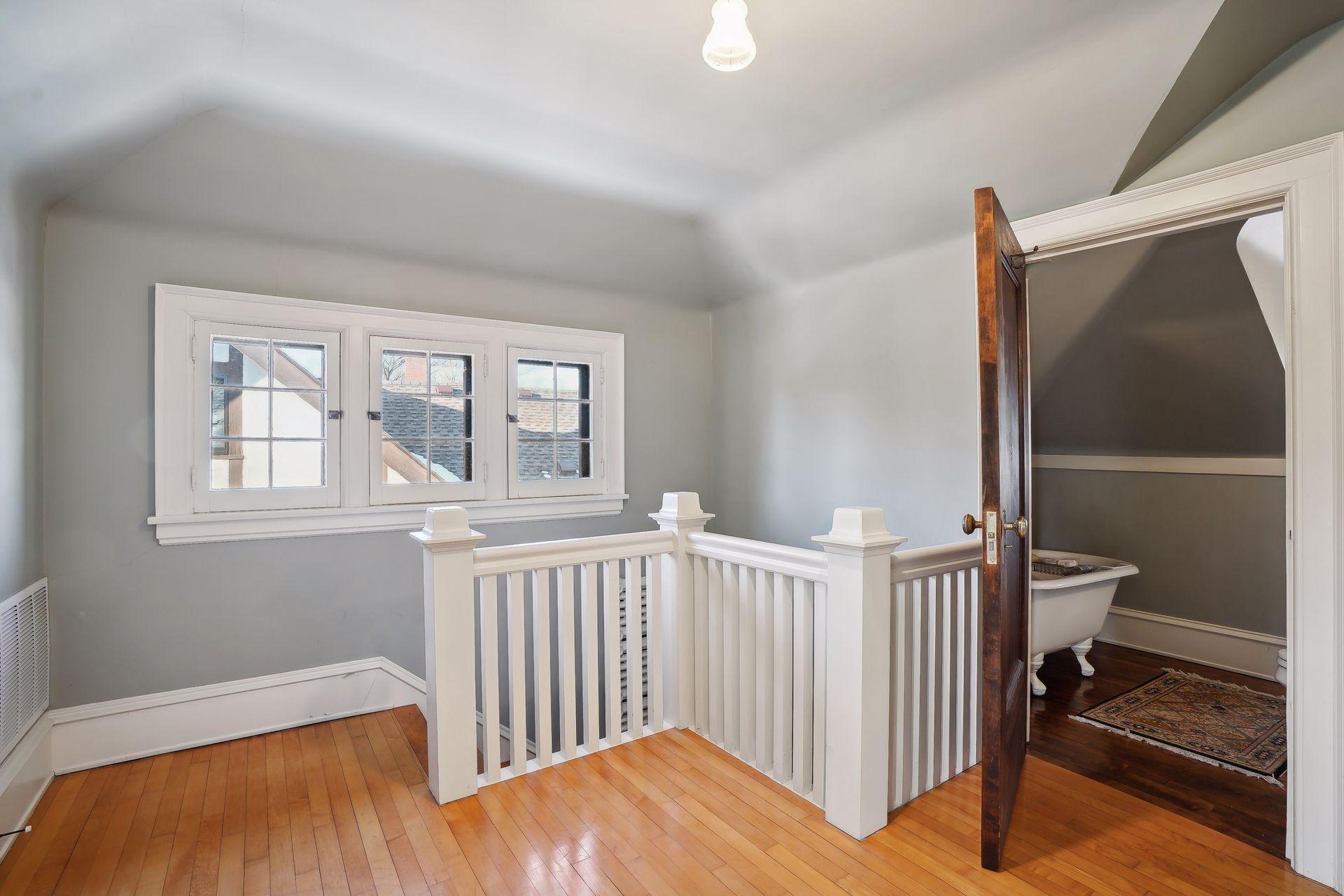 2011 Kenwood Parkway