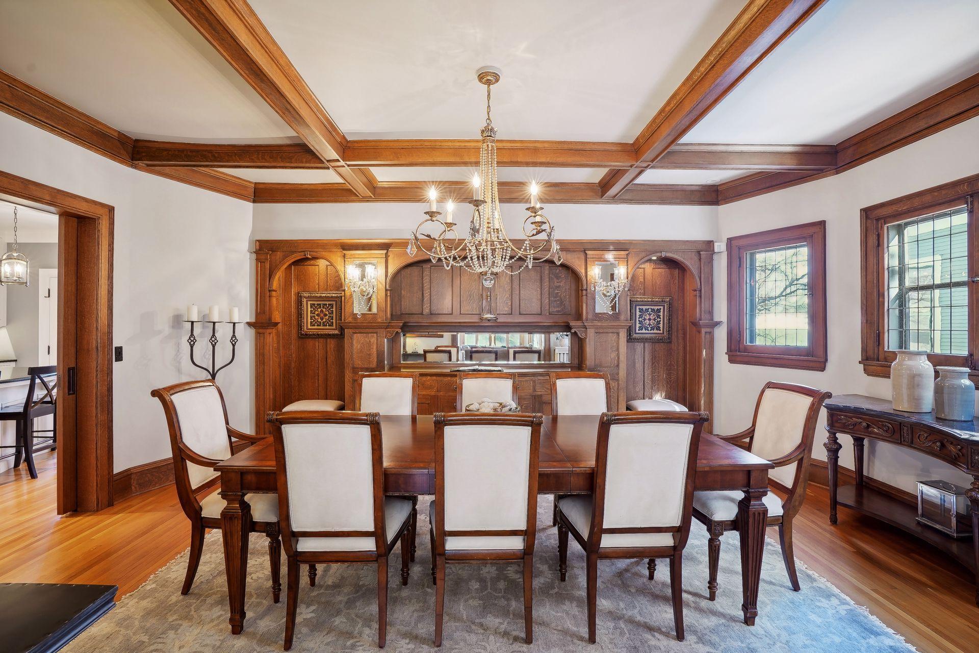 2011 Kenwood Parkway