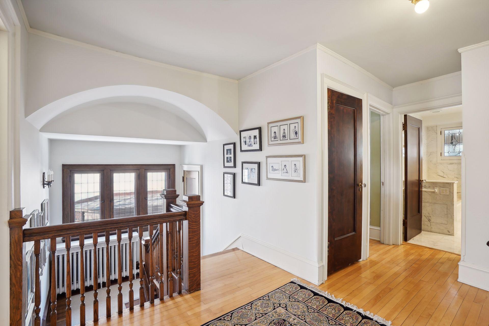 2011 Kenwood Parkway