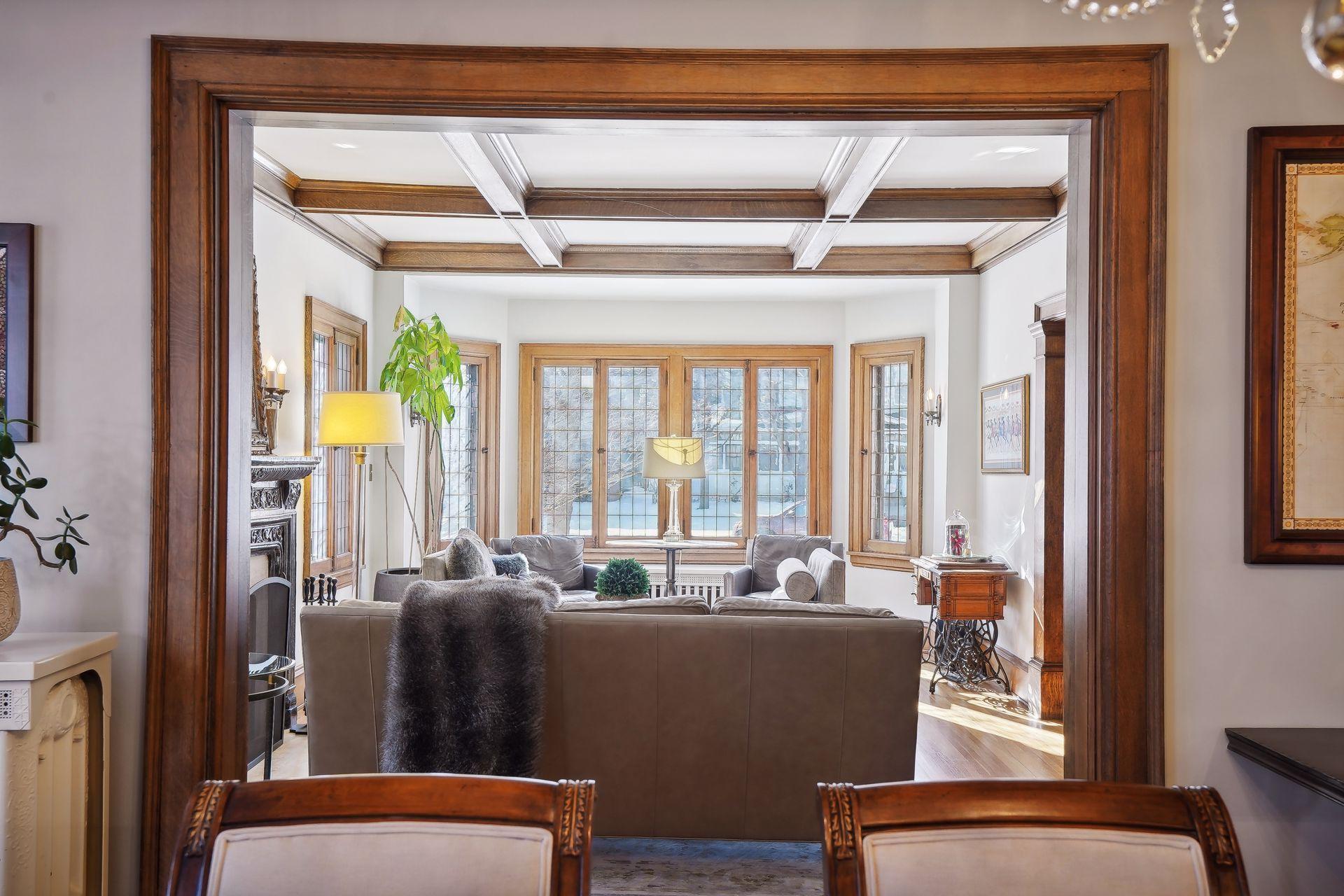 2011 Kenwood Parkway