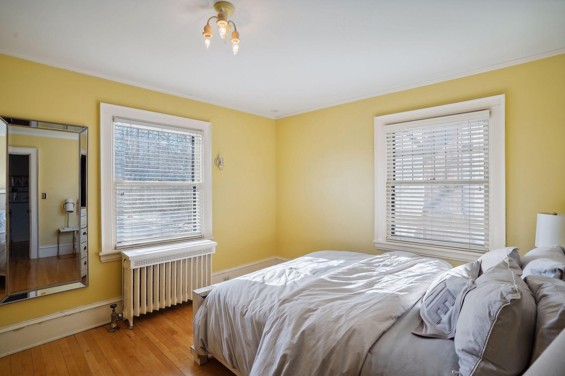 2011 Kenwood Parkway