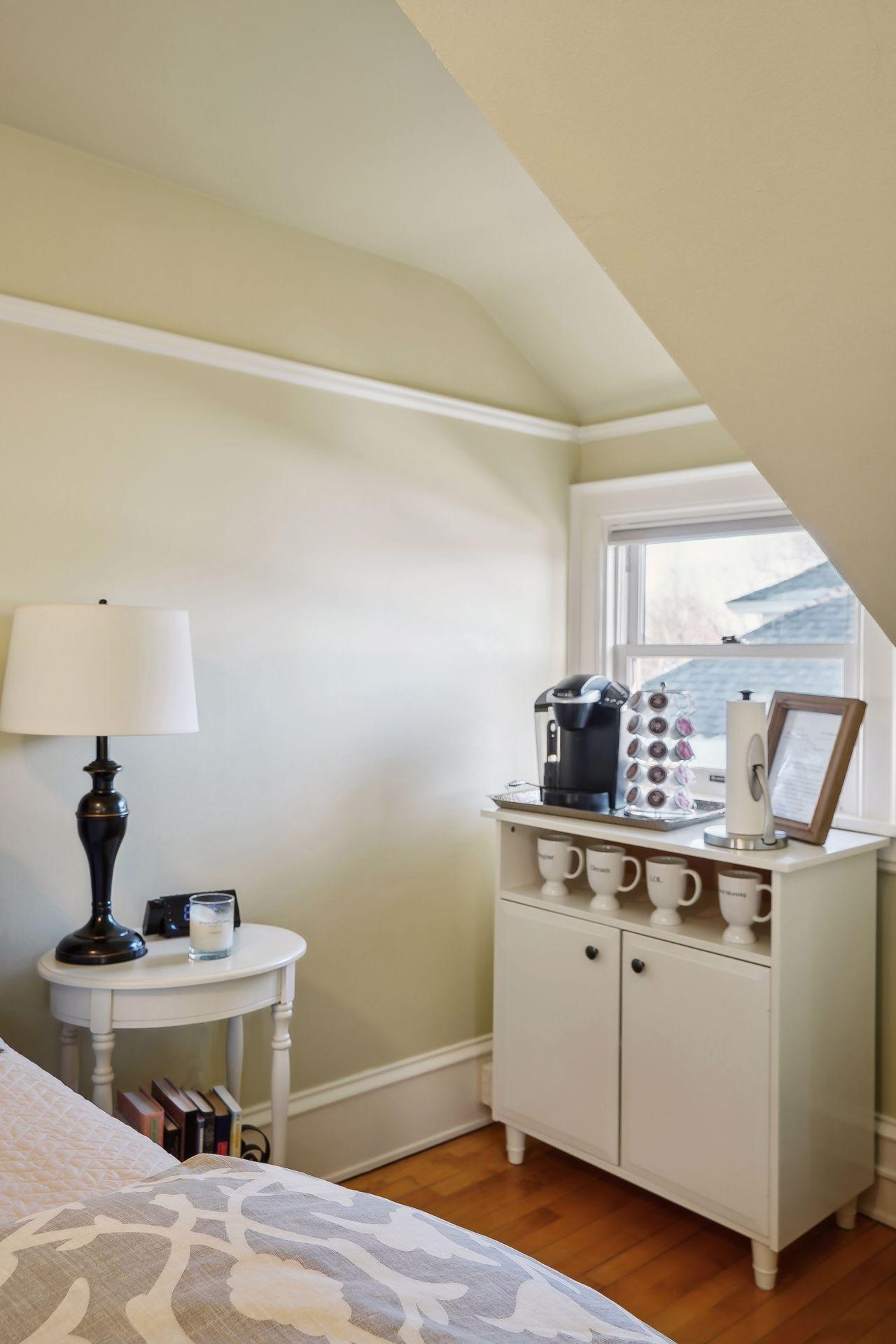 2011 Kenwood Parkway