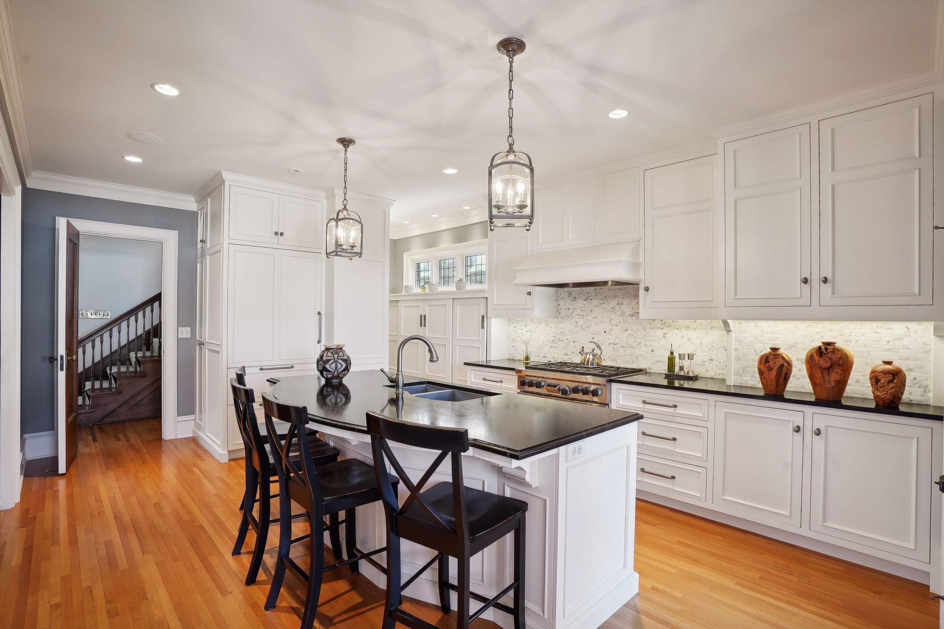 2011 Kenwood Parkway