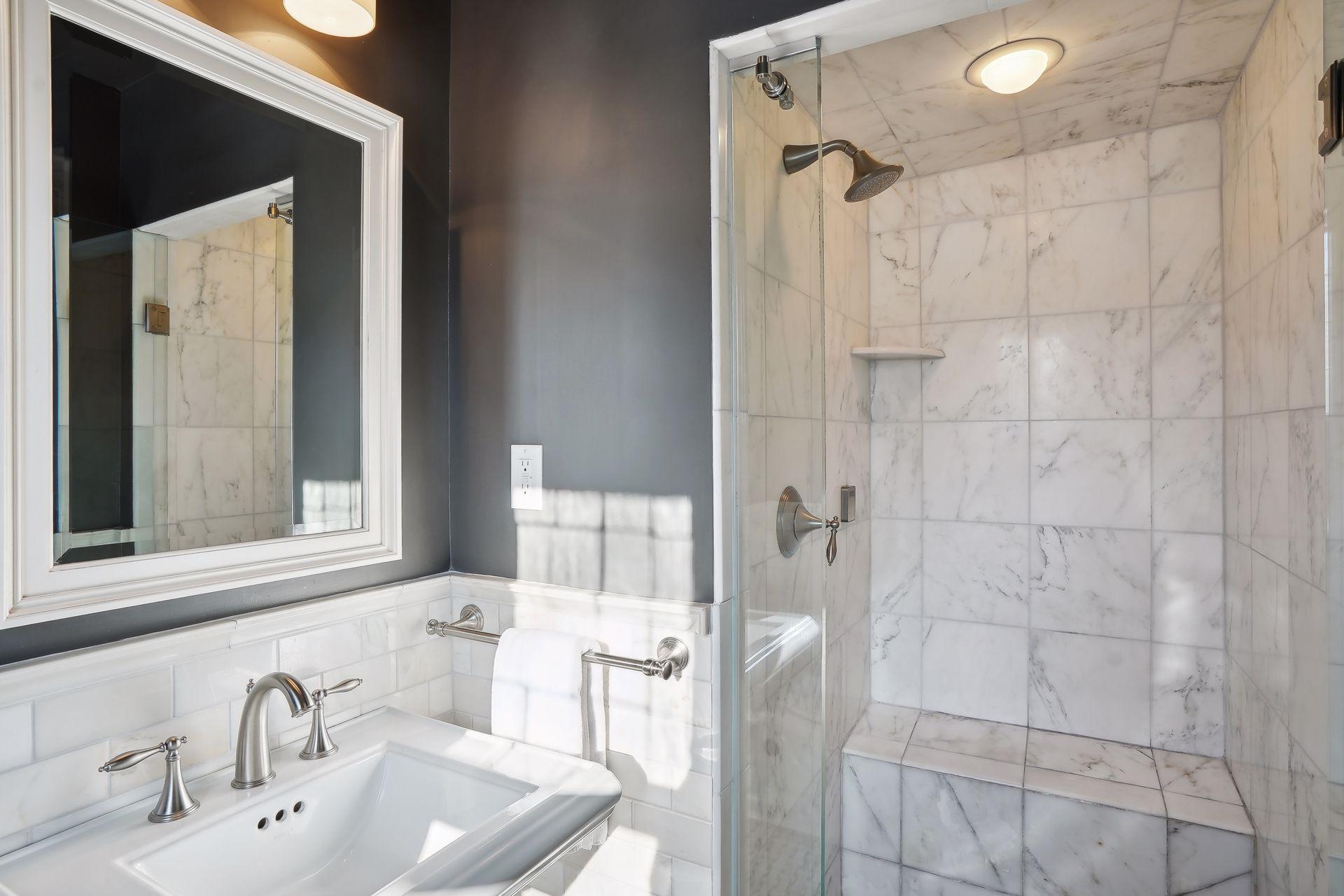 2011 Kenwood Parkway