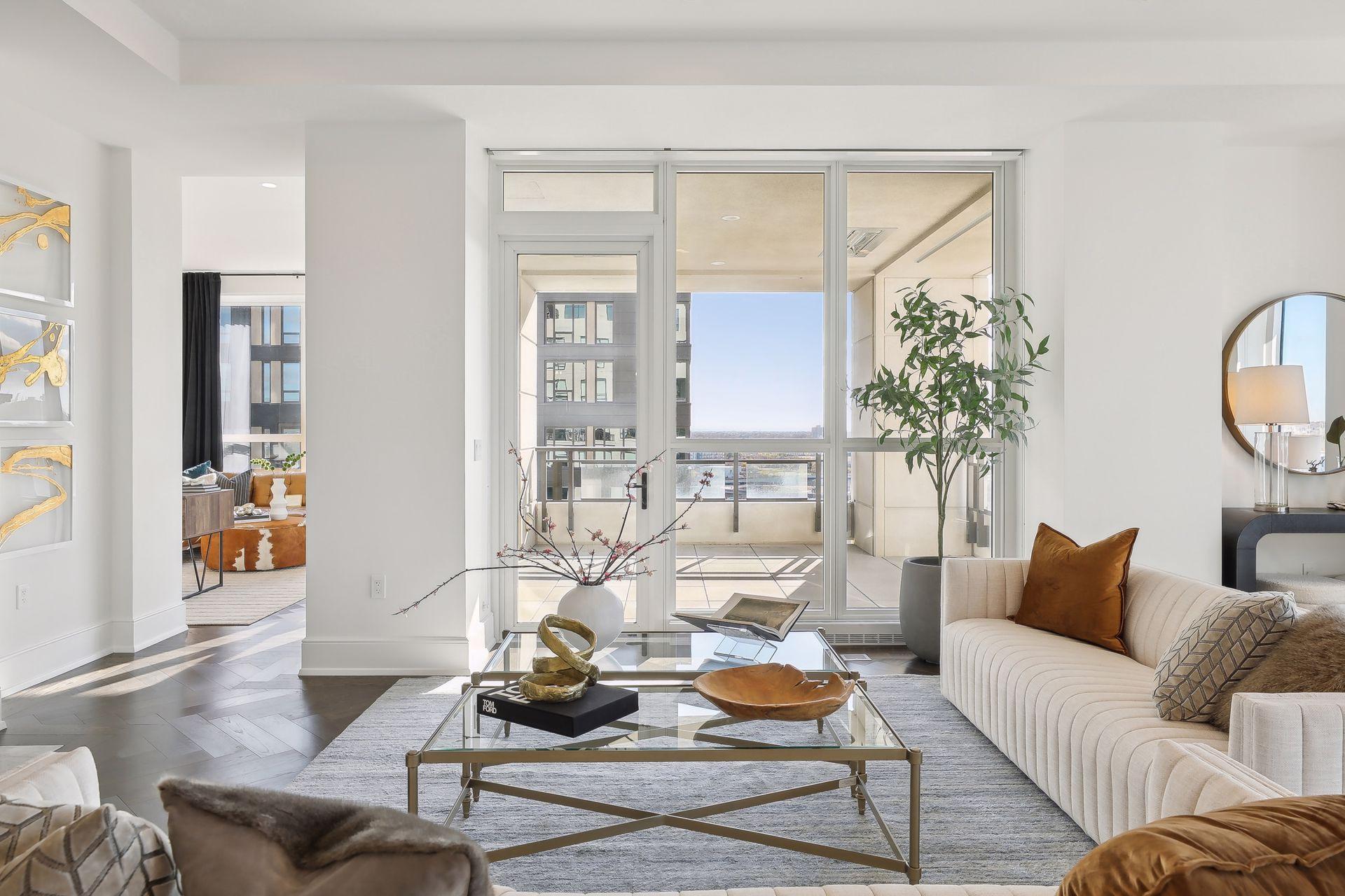 1111 W River Parkway Unit: 12C