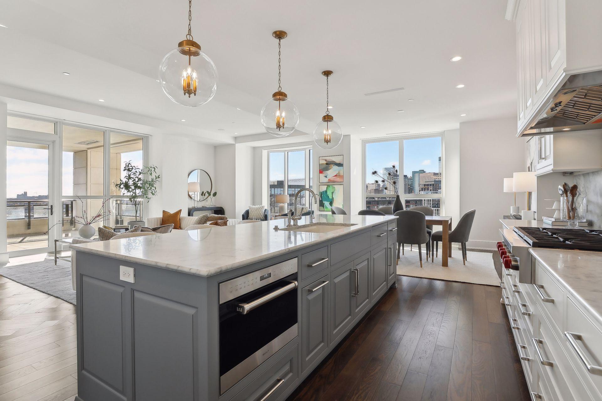 1111 W River Parkway Unit: 12C