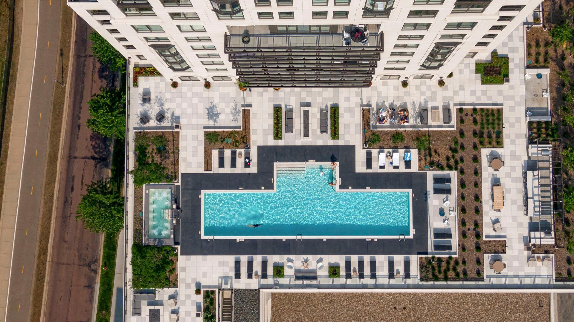 1111 W River Parkway Unit: 12C