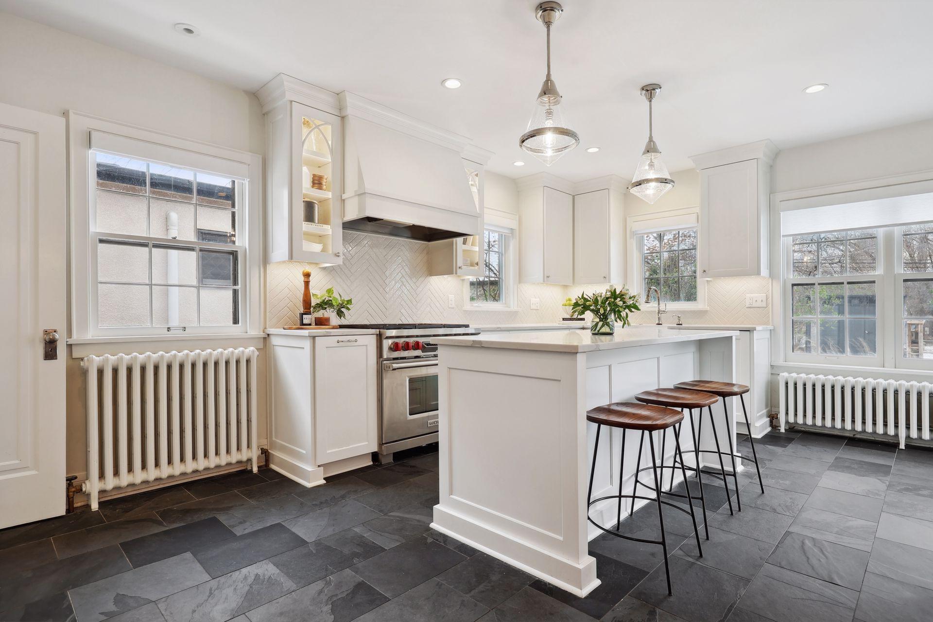 3440 Edmund Boulevard