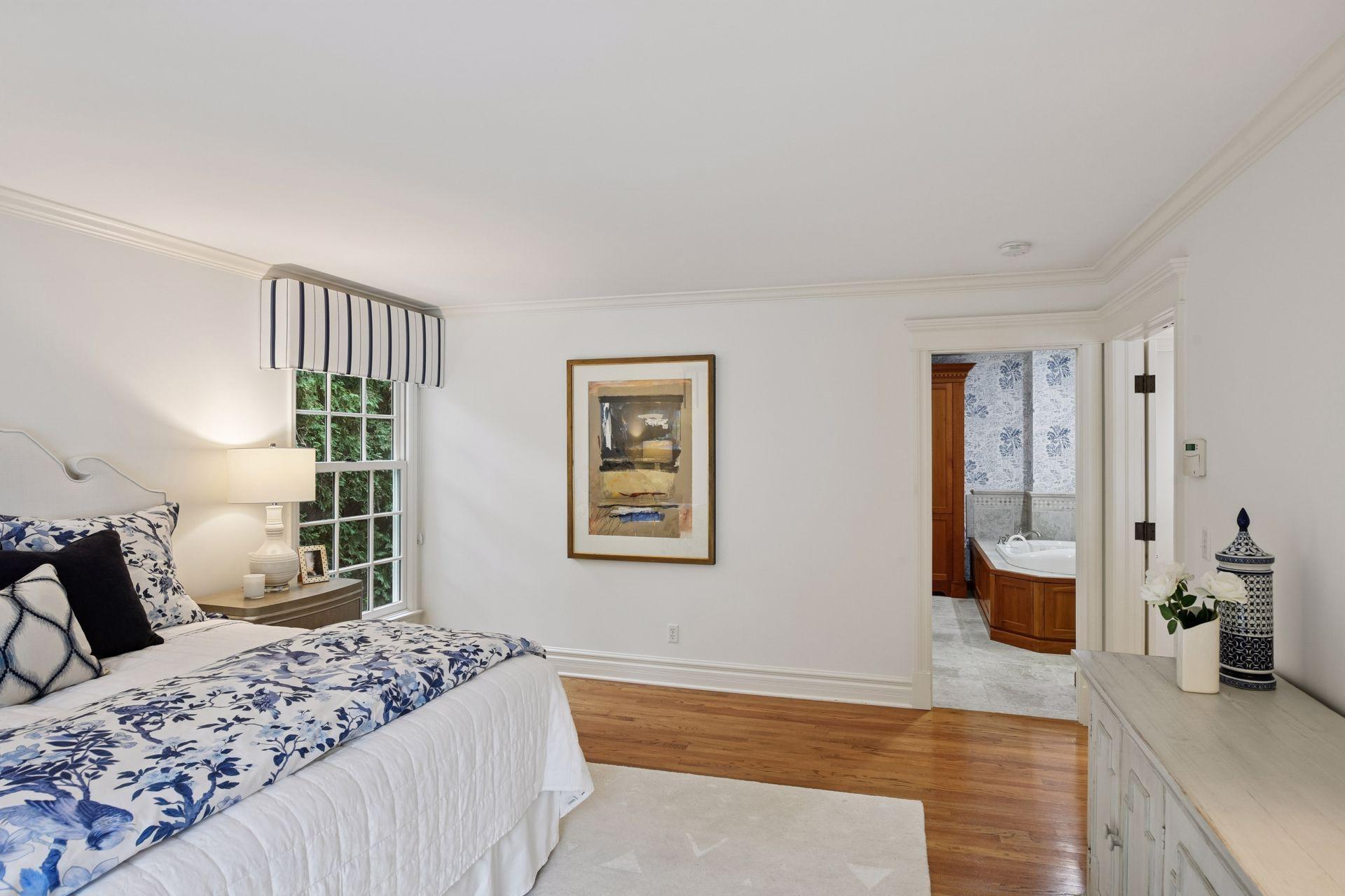 2496 Old Beach Road