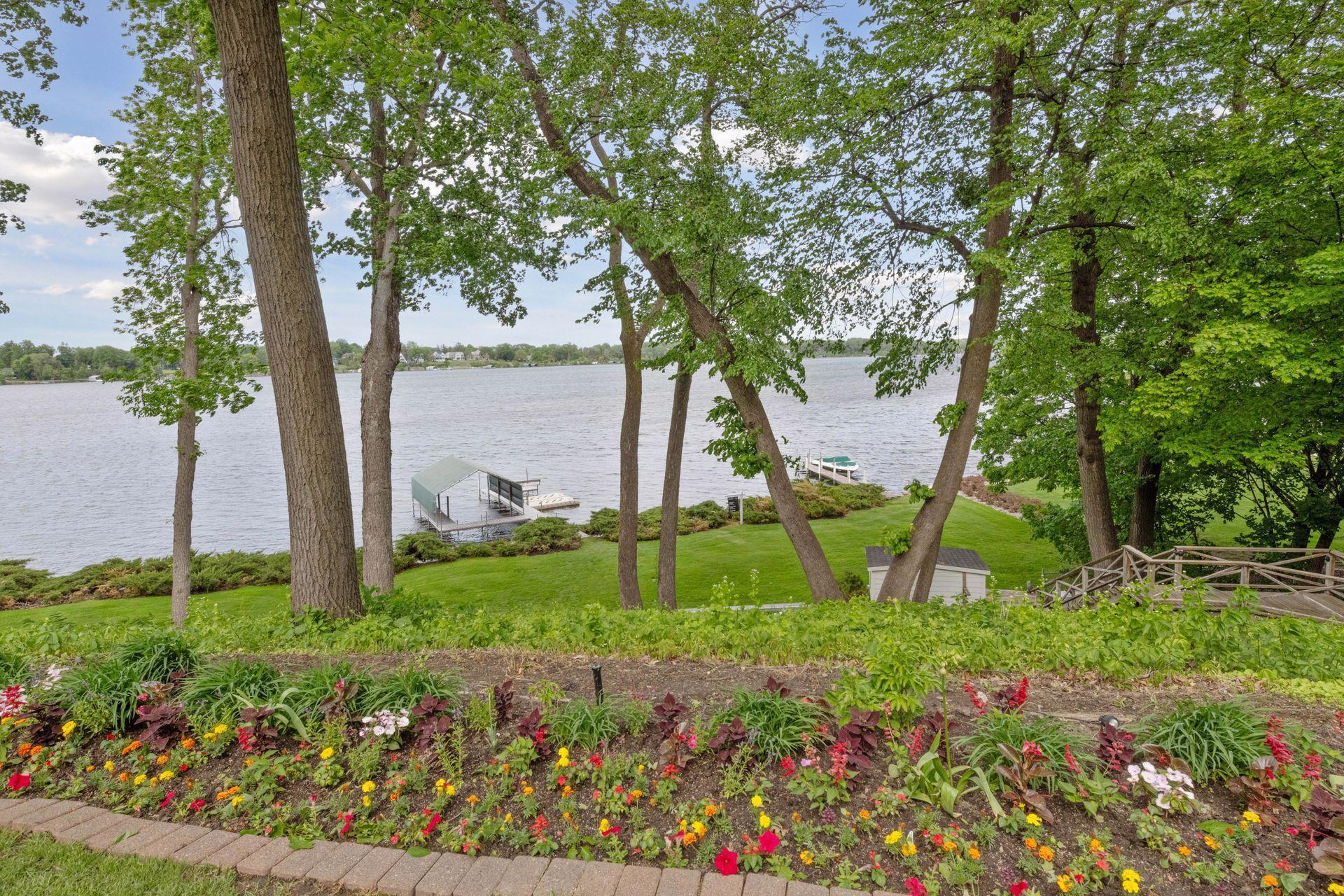 2496 Old Beach Road