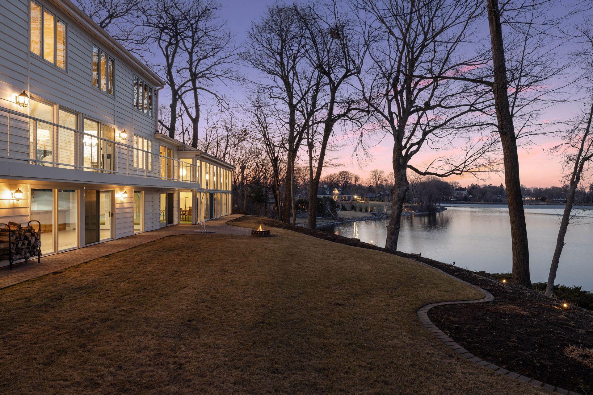 2496 Old Beach Road