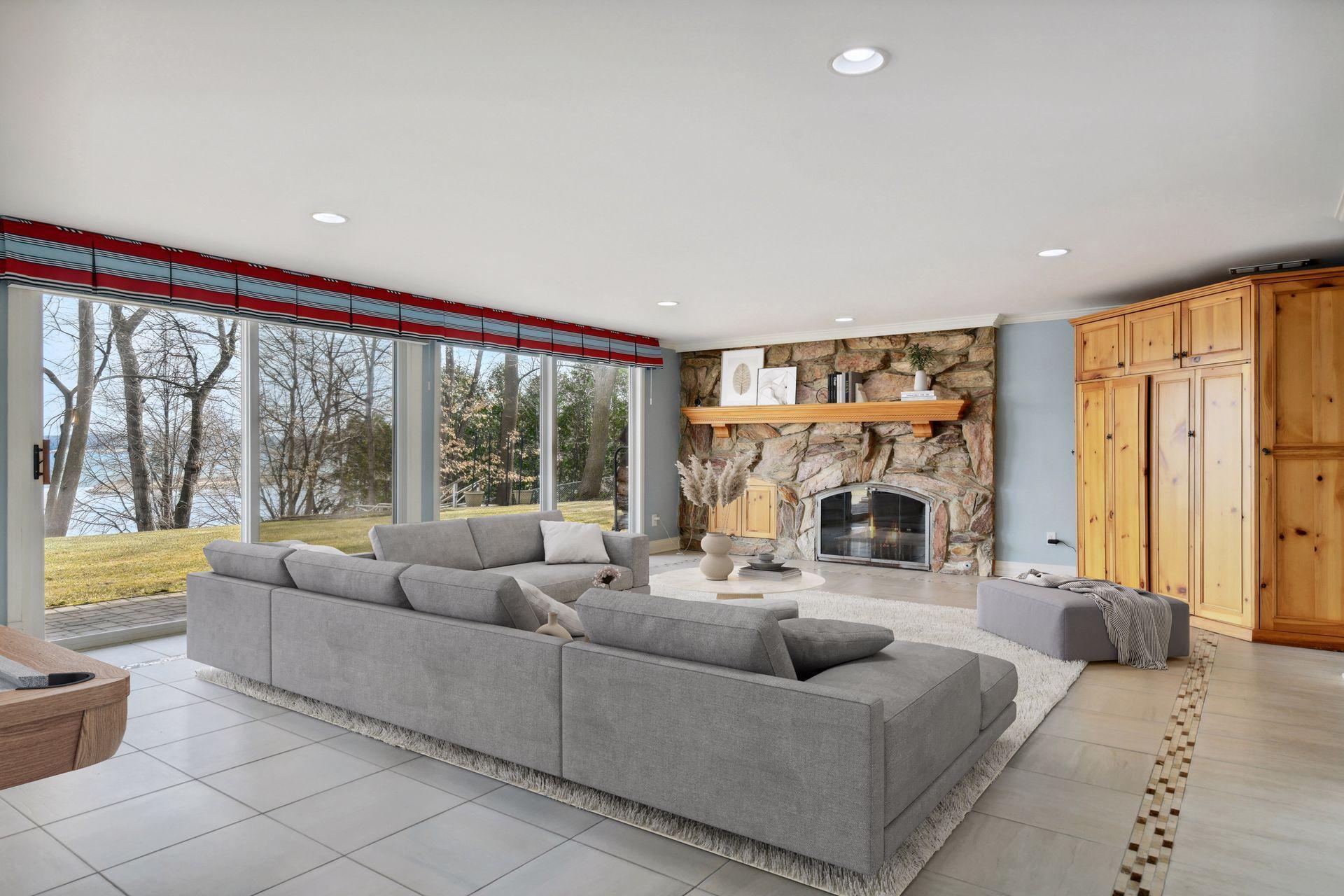 2496 Old Beach Road