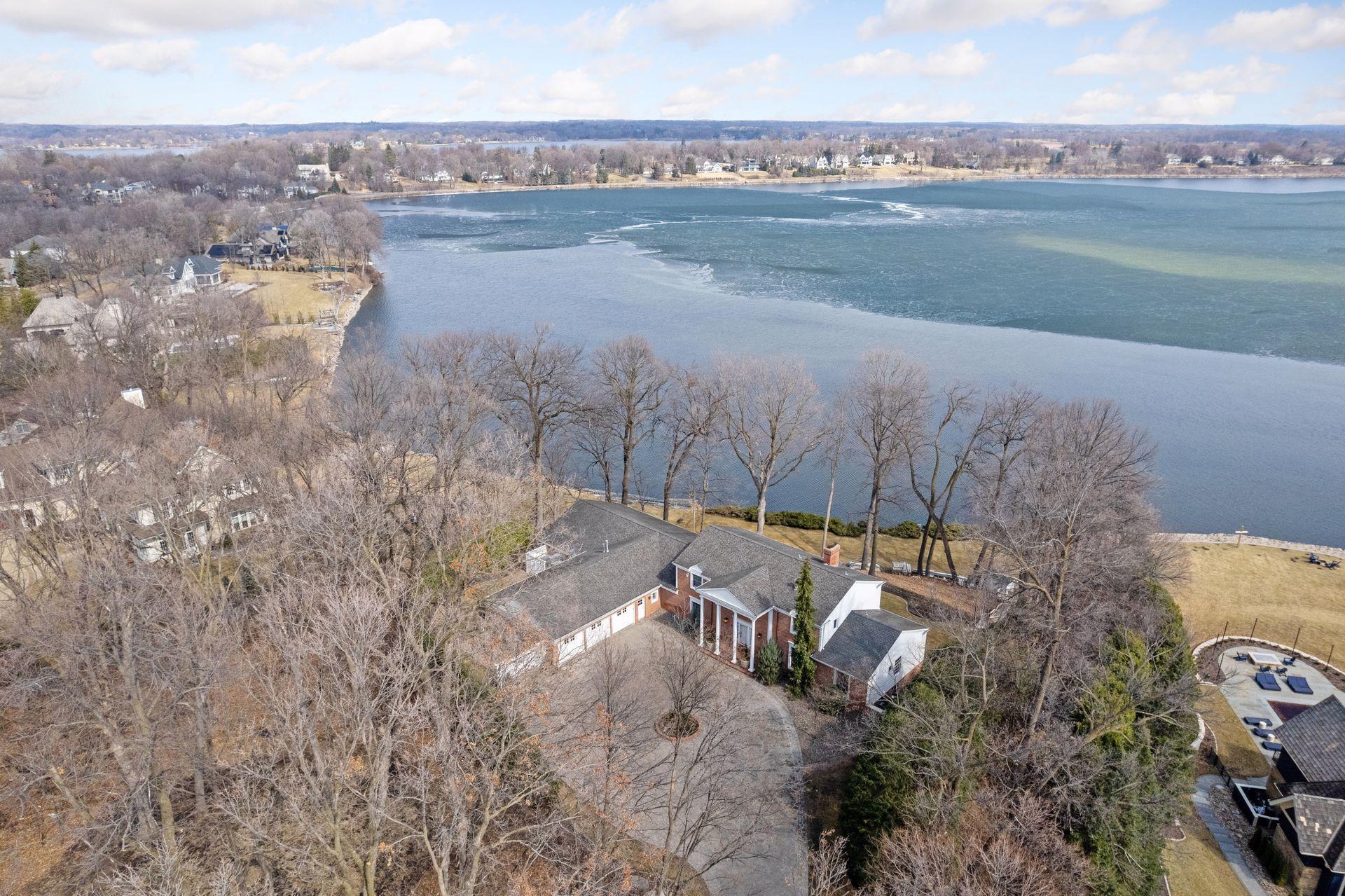 2496 Old Beach Road