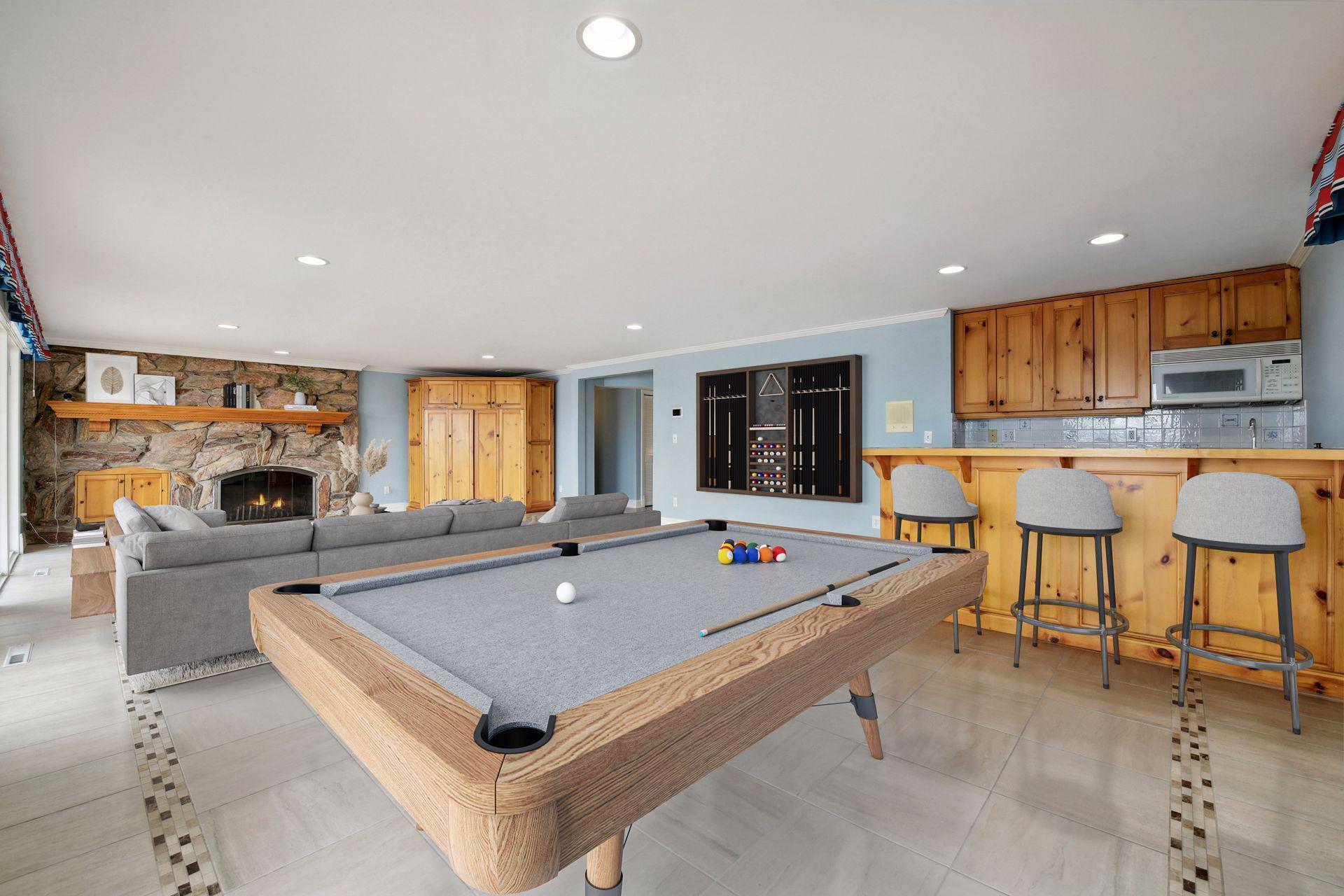 2496 Old Beach Road