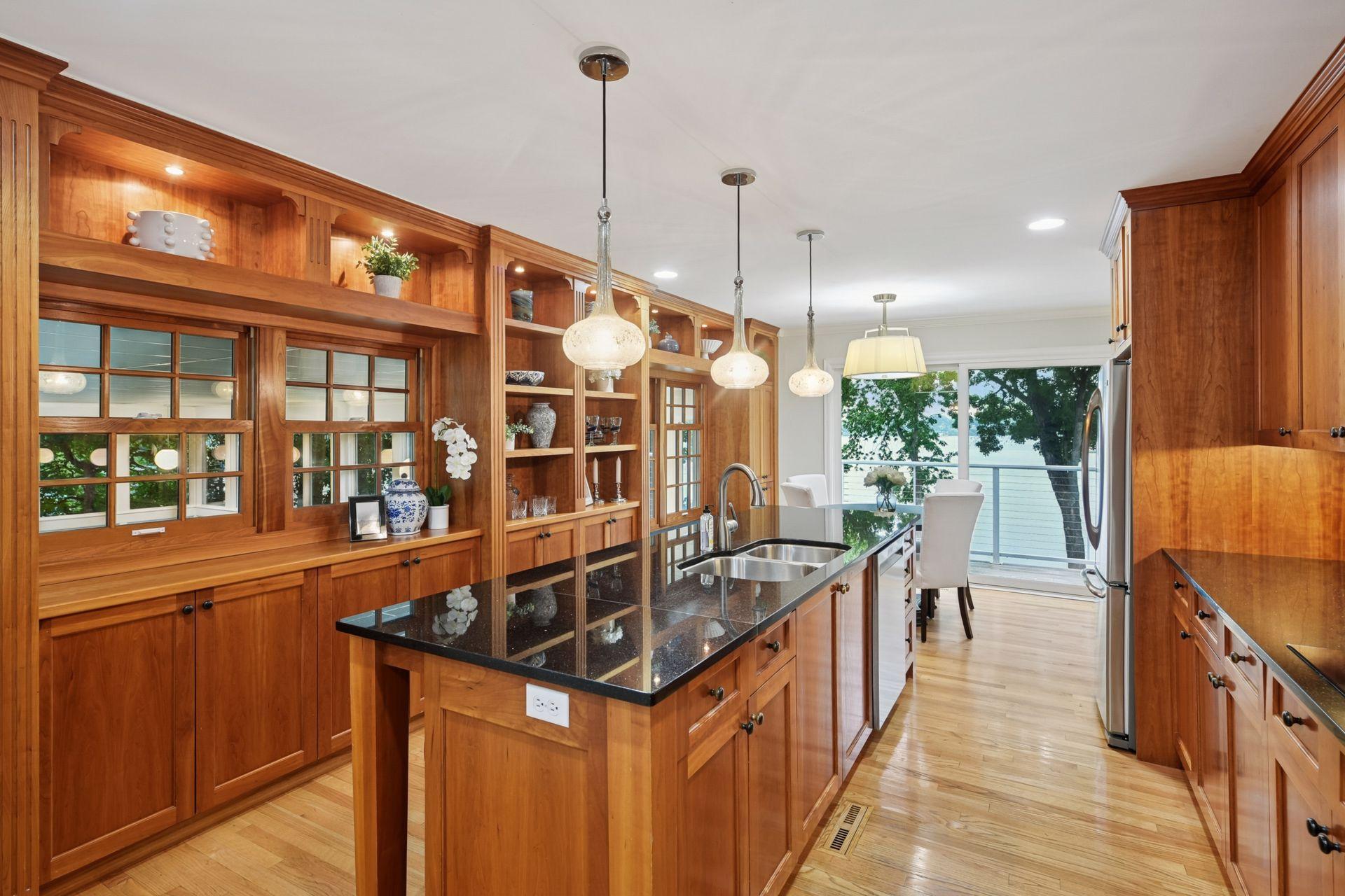 2496 Old Beach Road