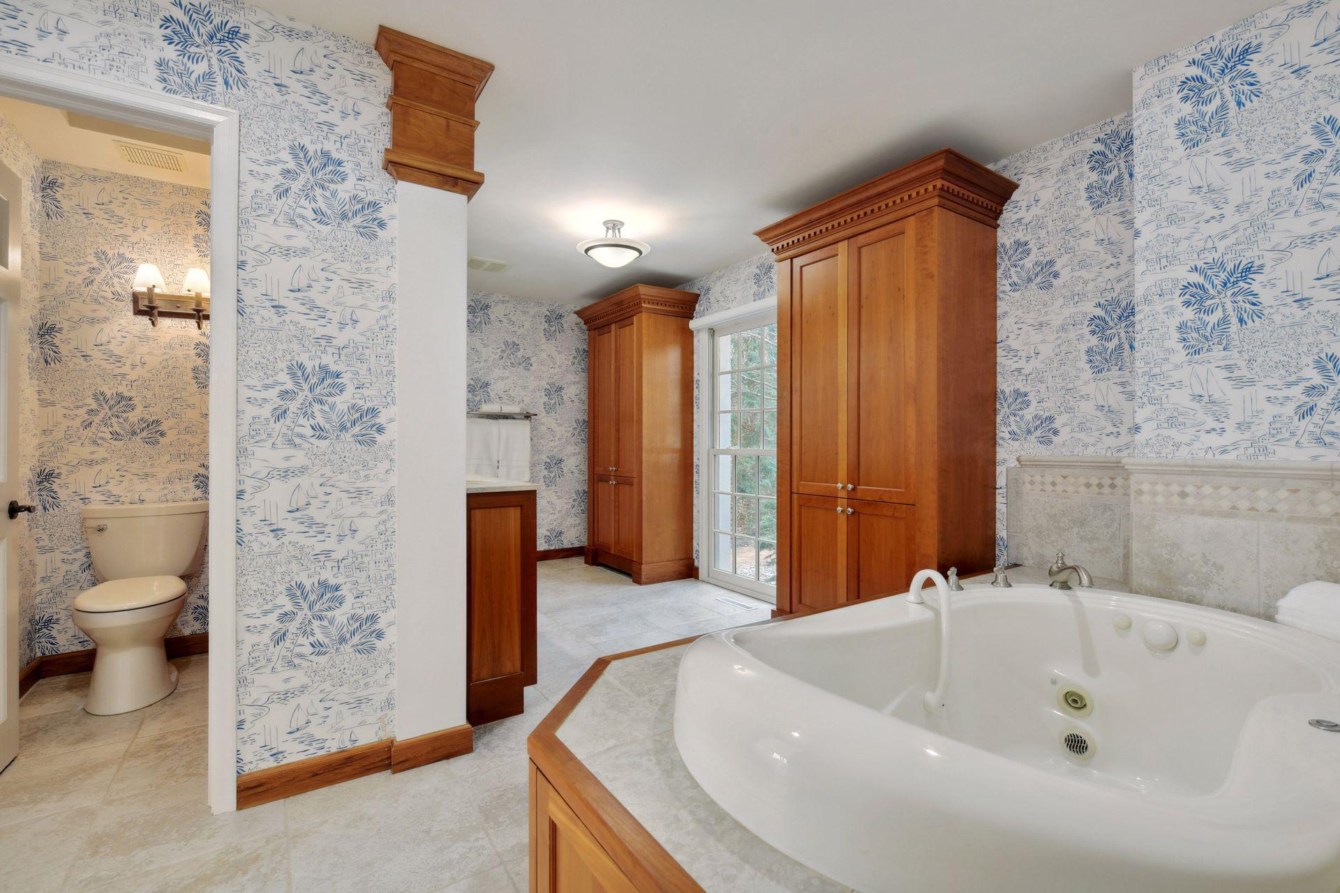2496 Old Beach Road