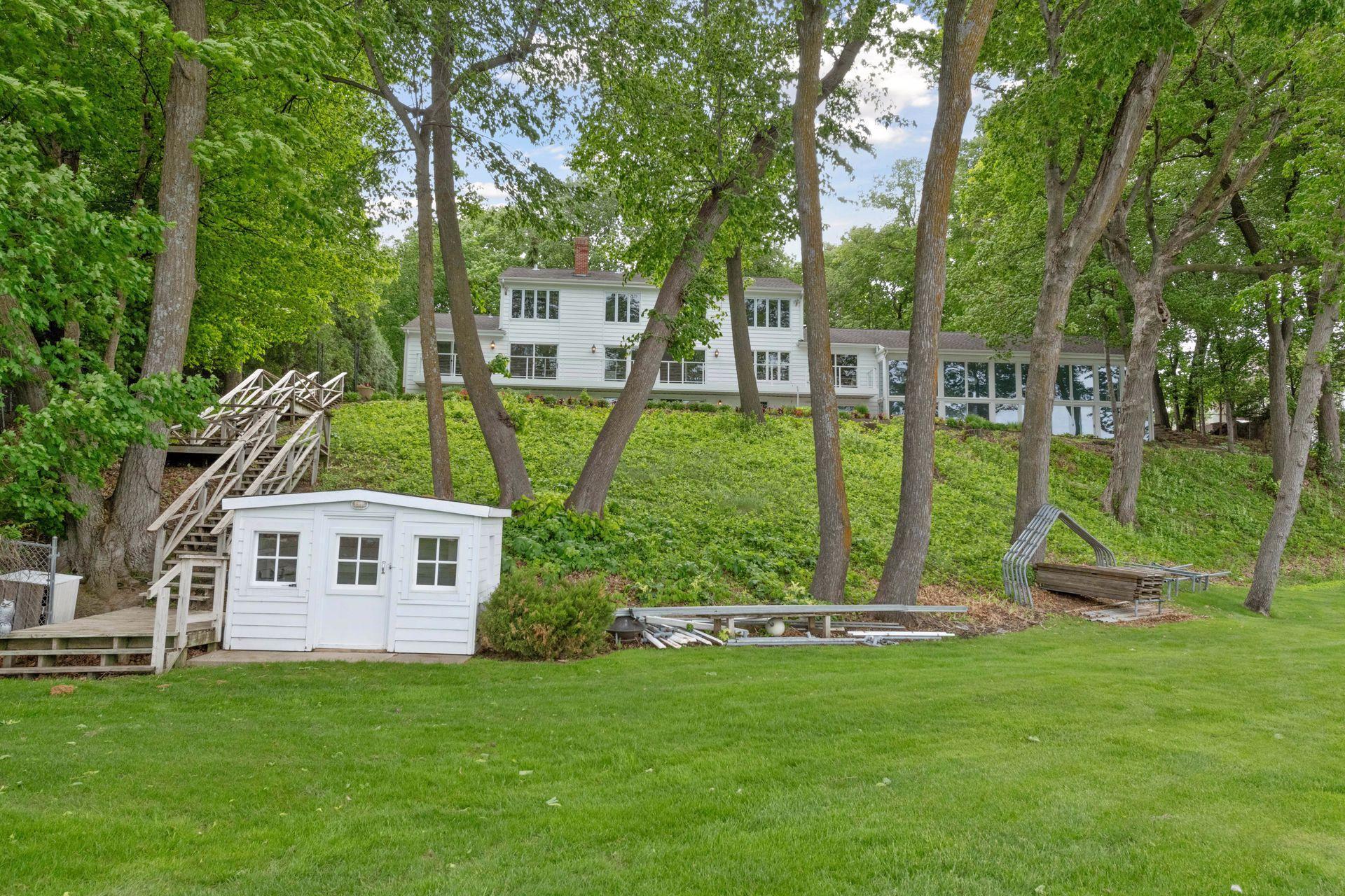 2496 Old Beach Road