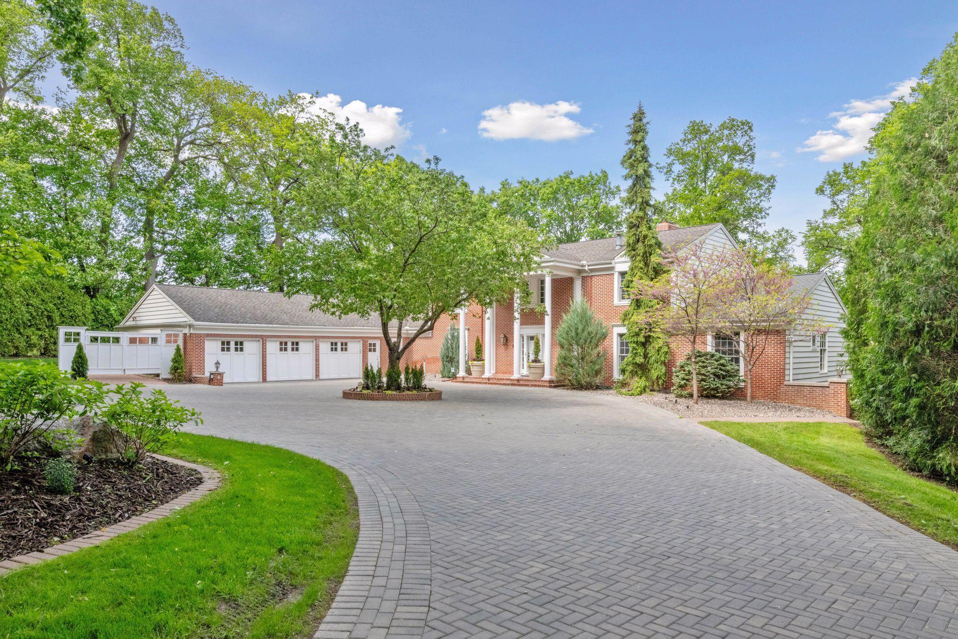 2496 Old Beach Road