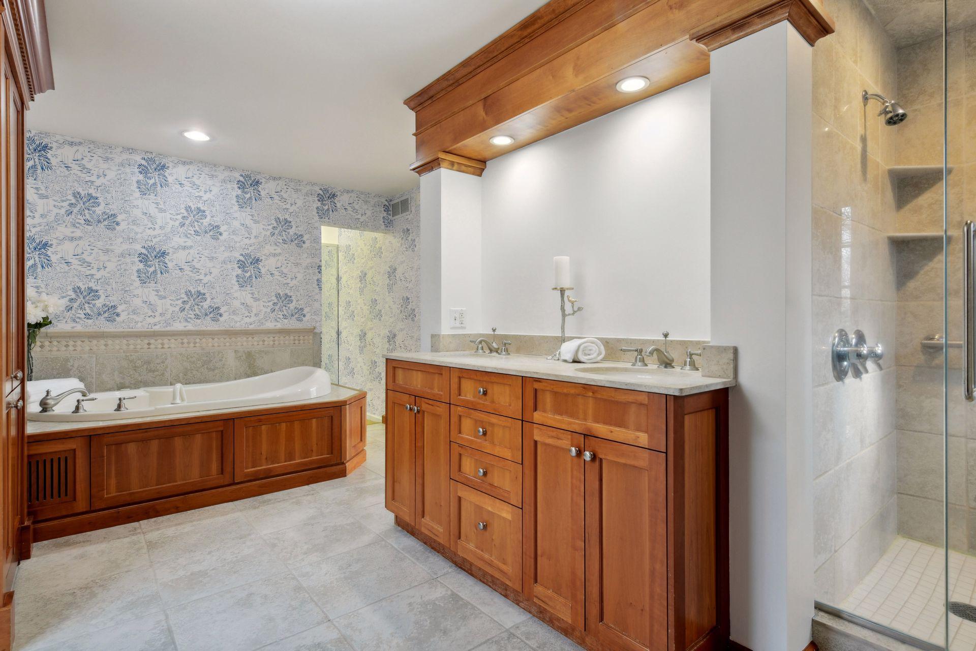 2496 Old Beach Road
