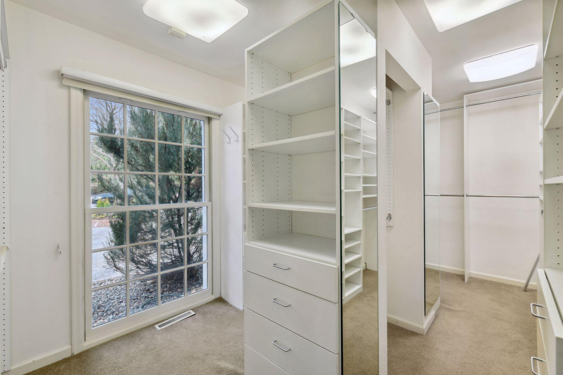 2496 Old Beach Road