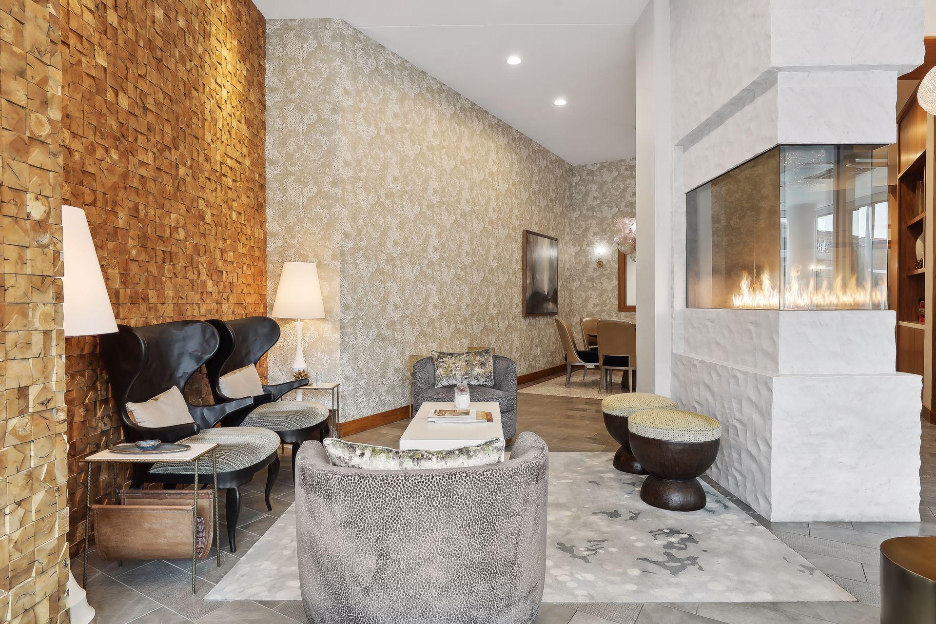 3209 Galleria Unit: 806