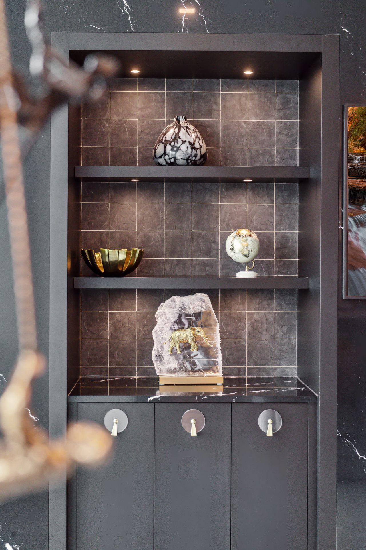 3209 Galleria Unit: 806